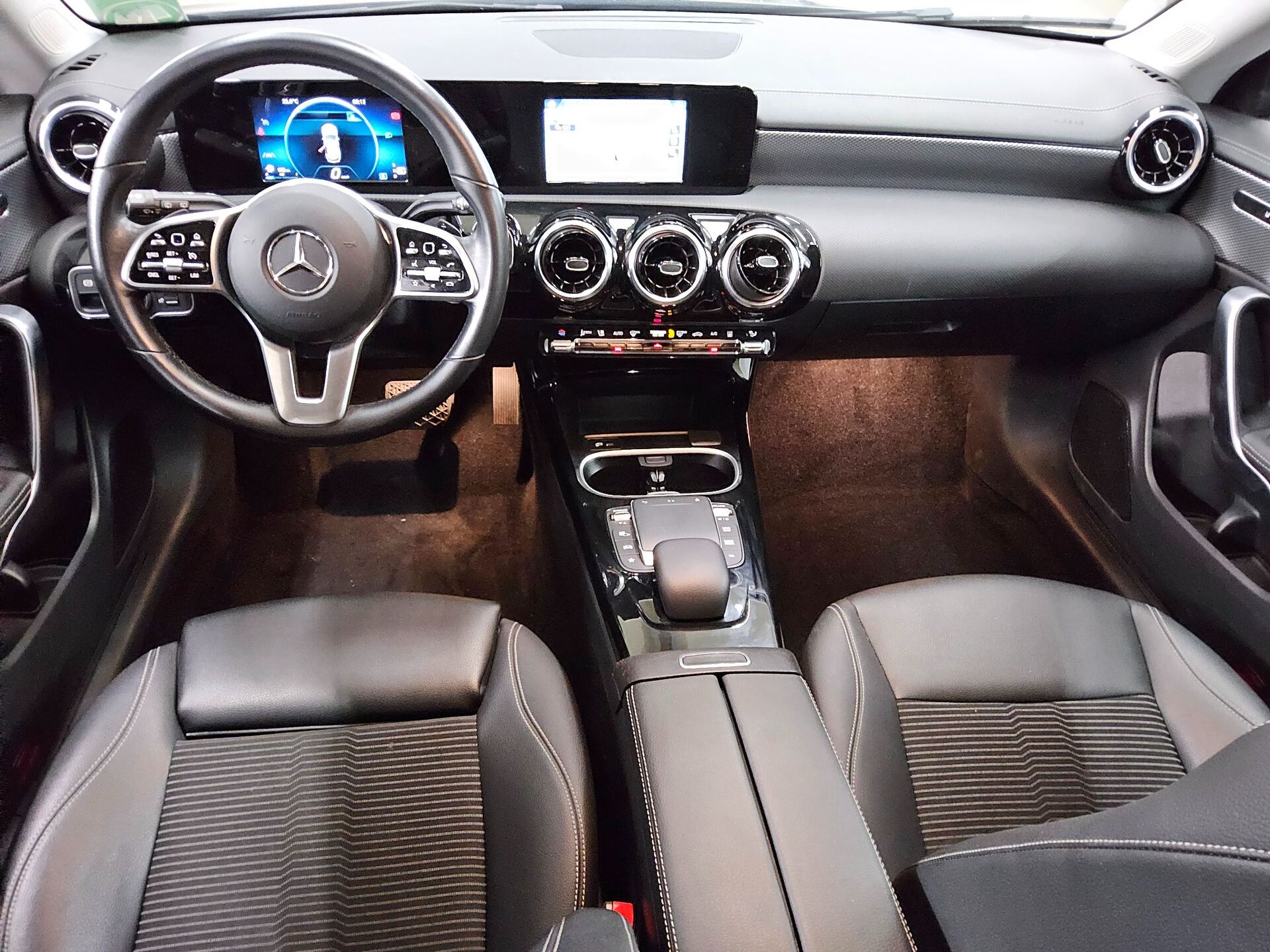 Mercedes-Benz CLA 220 SB d Progressive Leder Navi LED 5