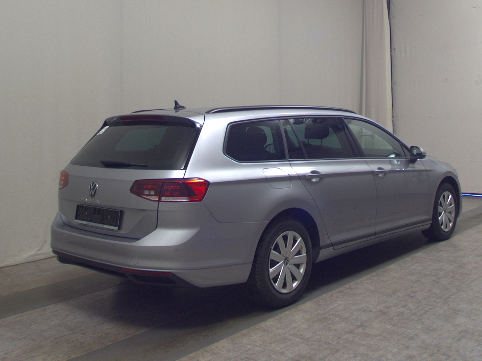 Volkswagen Passat Var. 2.0 TDI Navi LED RfK ACC PDC Shz BT 4