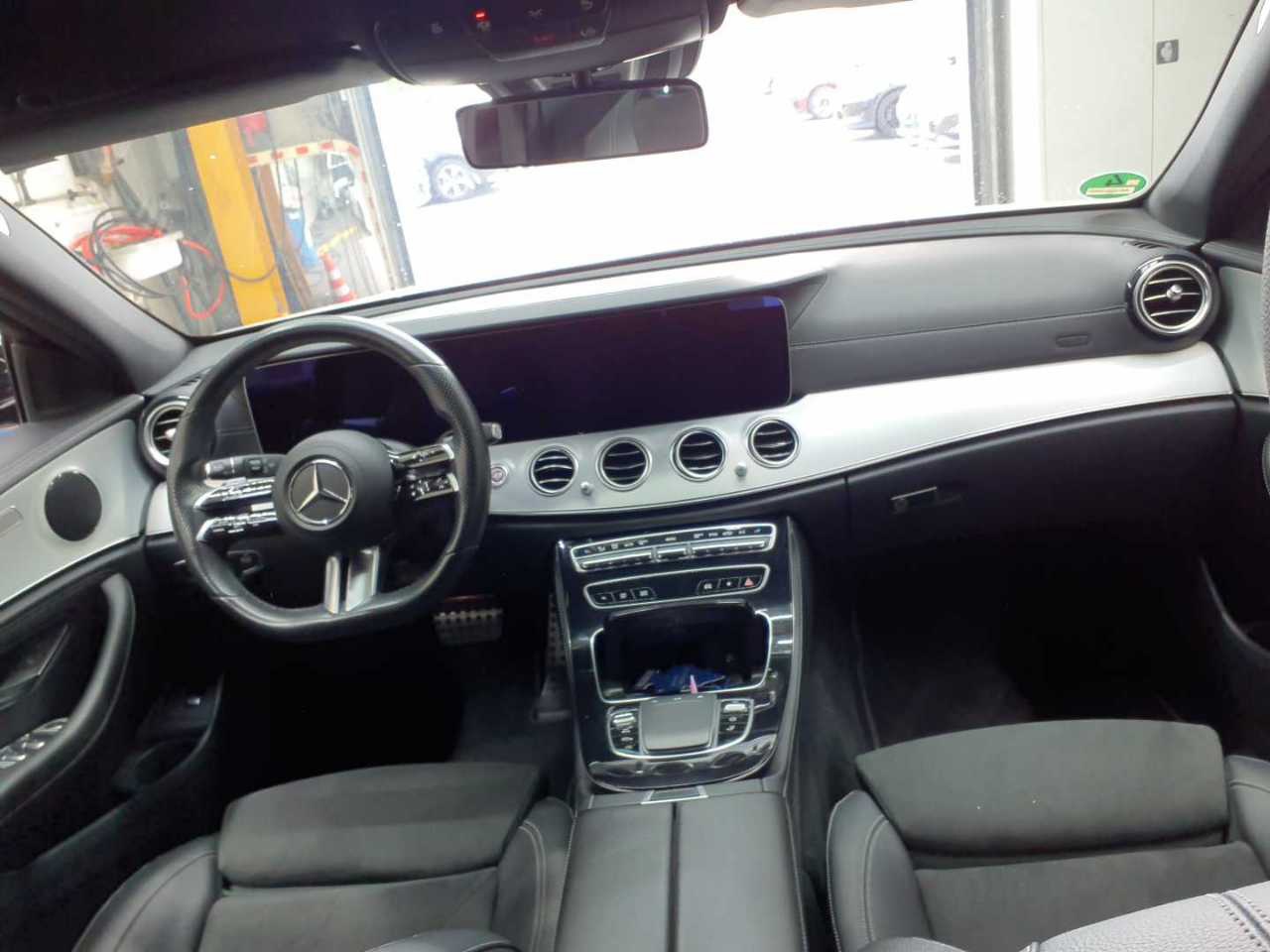 Mercedes-Benz E 220 T d 4M AMG-Line NAVI SHZ RFK LED MBUX 5