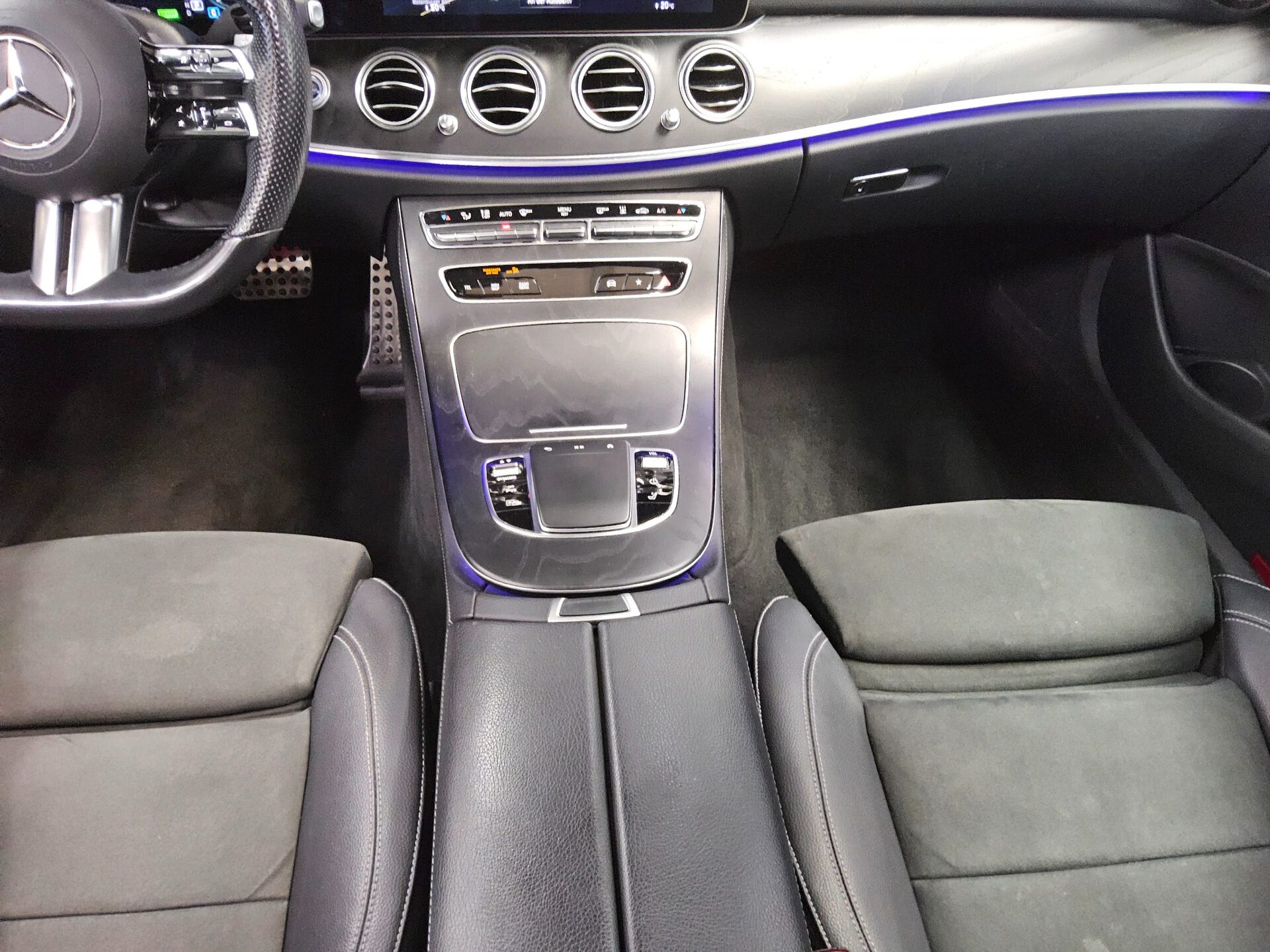 Mercedes-Benz E 300 T e AMG-Line 6
