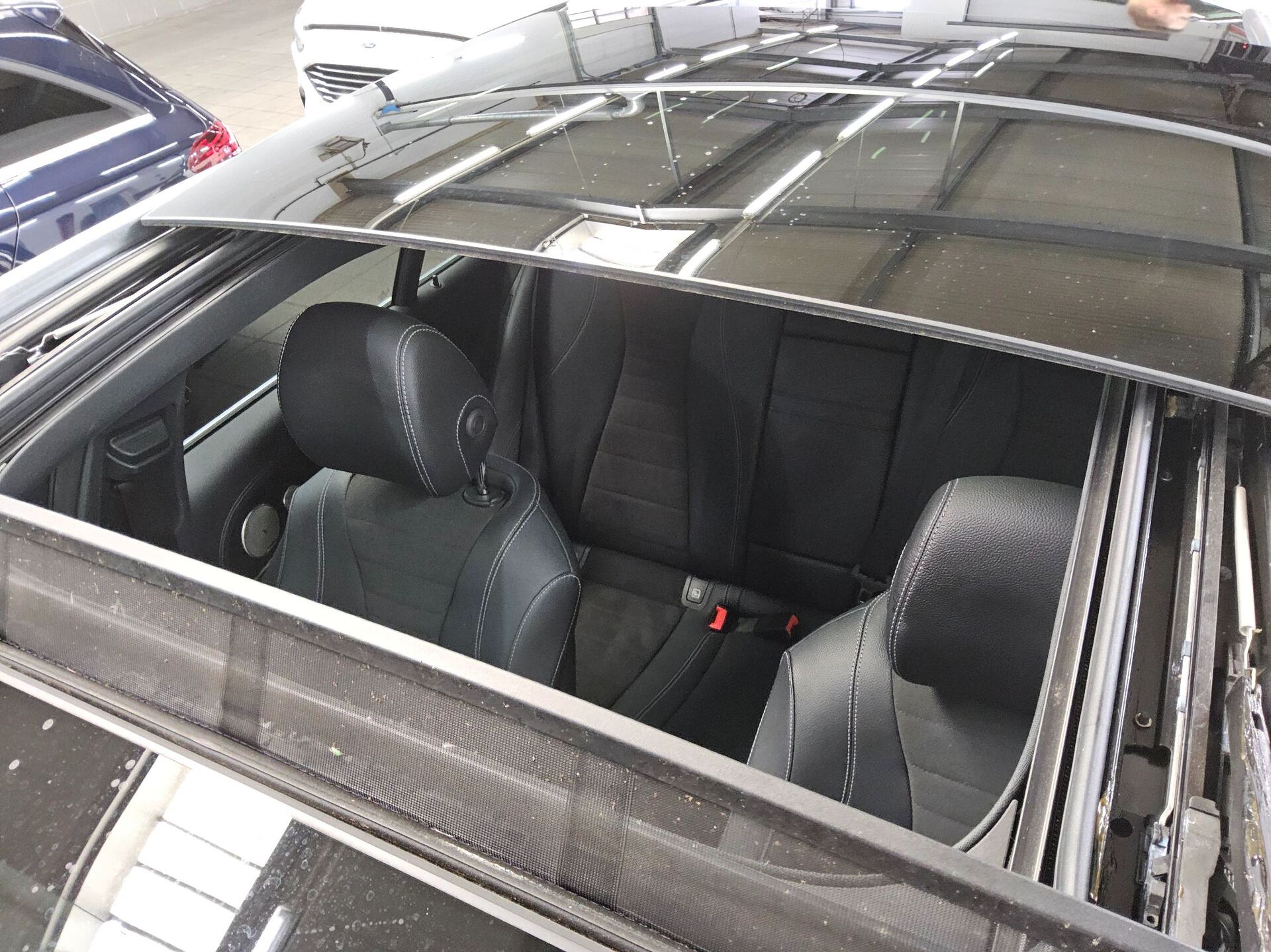 Mercedes-Benz E 300 T e AMG-Line 12