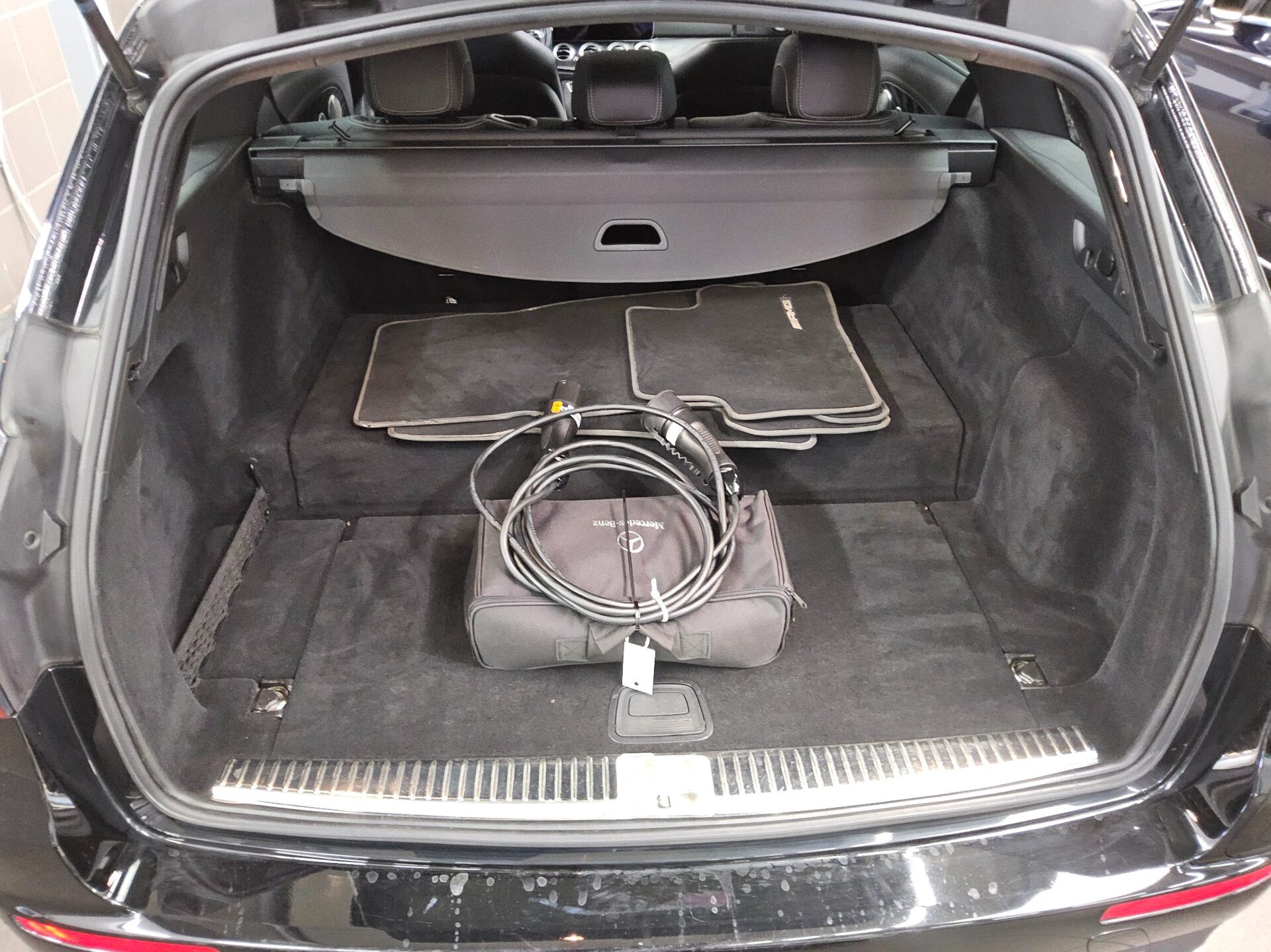 Mercedes-Benz E 300 T e AMG-Line 13