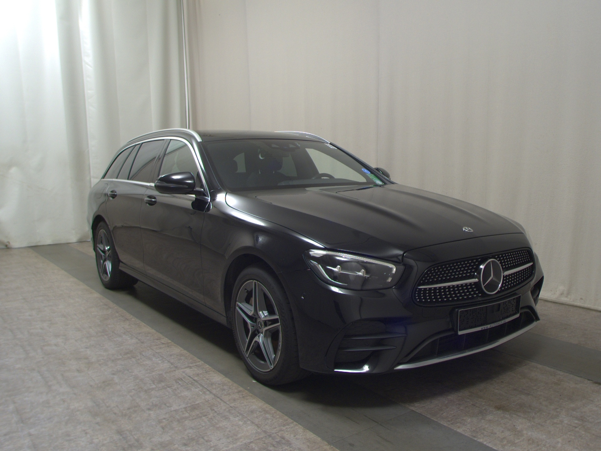 Mercedes-Benz E 300 T e AMG-Line 3