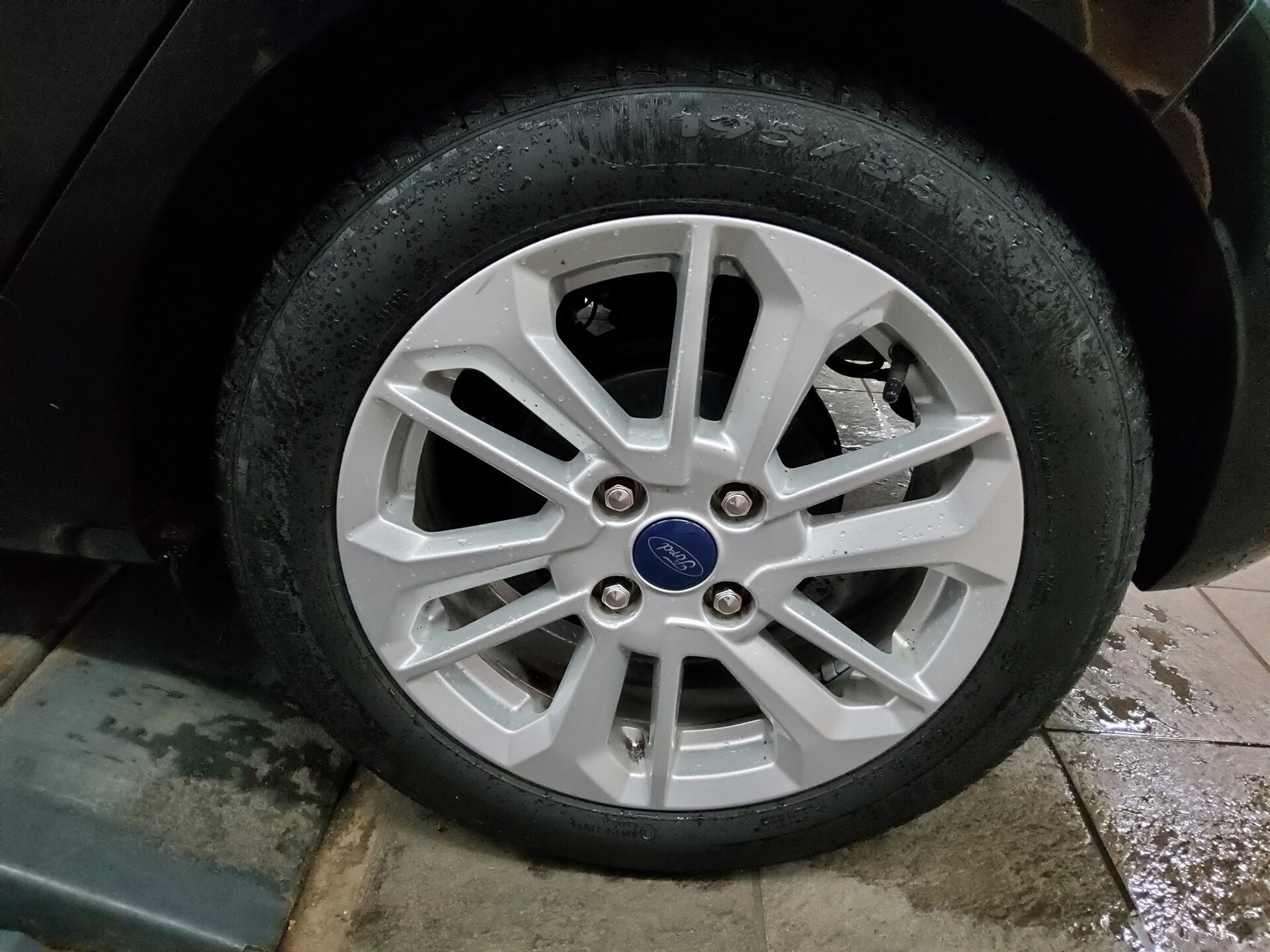Ford Fiesta 1.0 EB Titanium Navi LED Parkpilot RFK SHZ 10