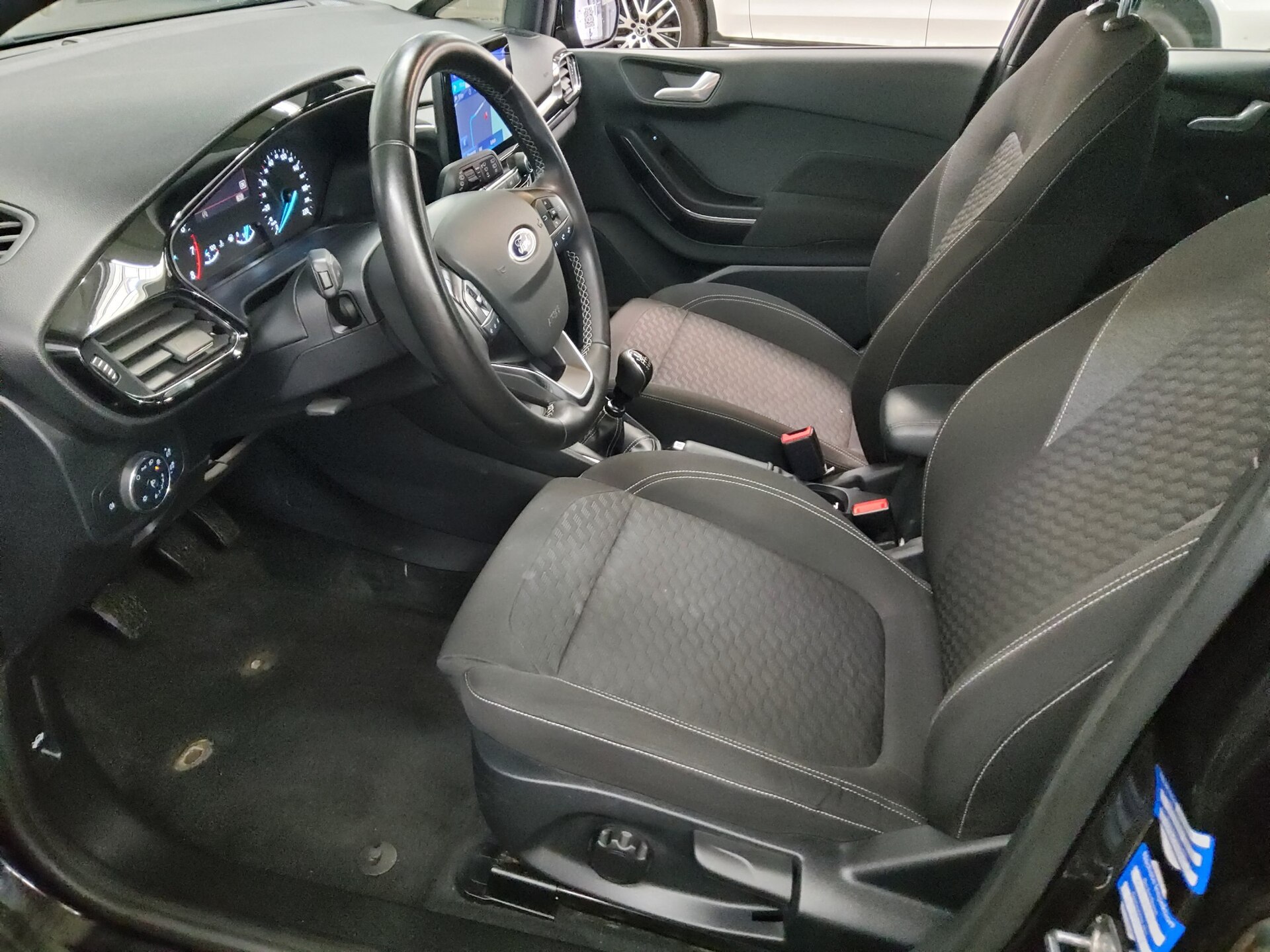 Ford Fiesta 1.0 EB Titanium Navi LED Parkpilot RFK SHZ 8