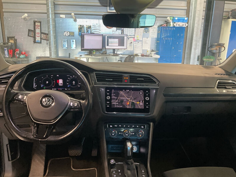 Volkswagen Tiguan 2.0 TDI NAVI KLIMAAUT LED SHZ PDC 5