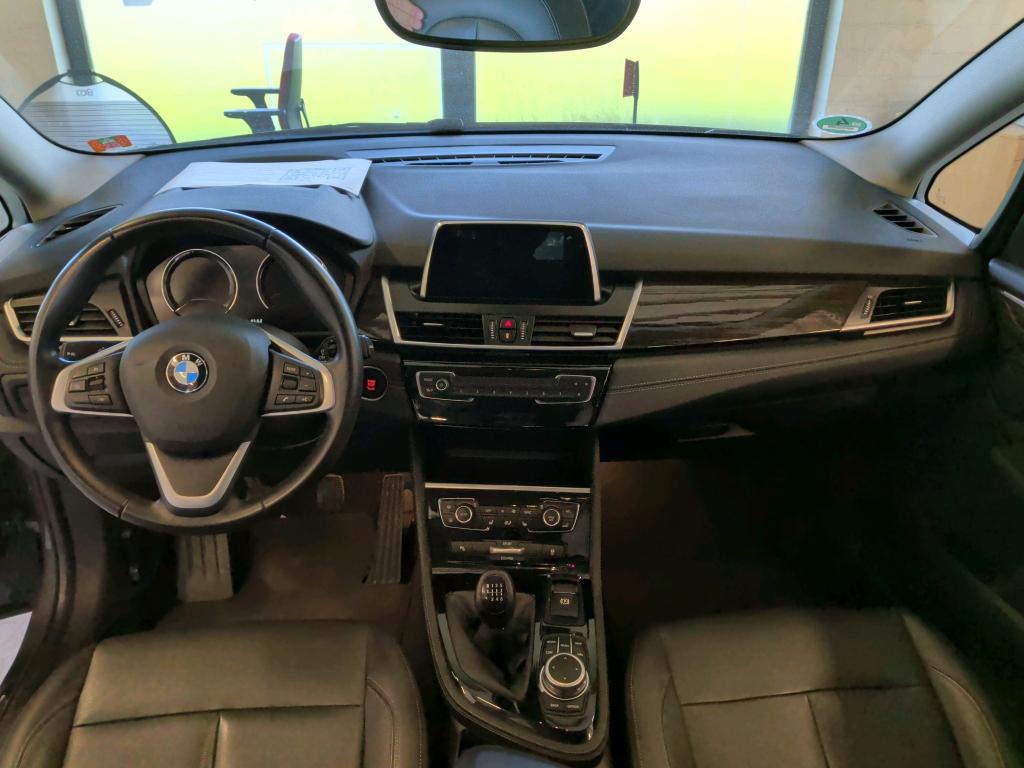BMW 218d Luxury-Line NAVI LED LEDER SHZ PDC 5