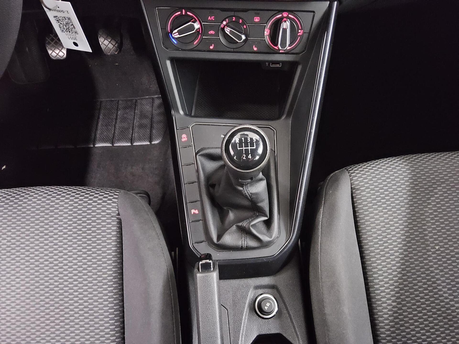 Volkswagen Polo 1.0 Trendline BT PDC SHZ 6