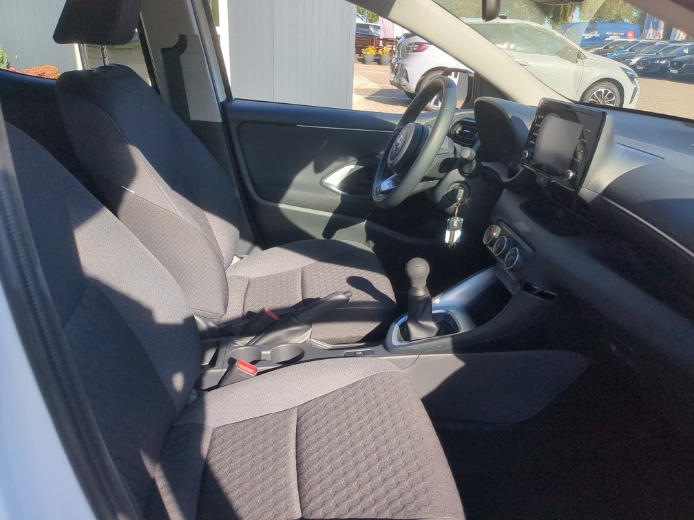 Toyota Yaris 1.0 CARPLAY RFK ACC 5