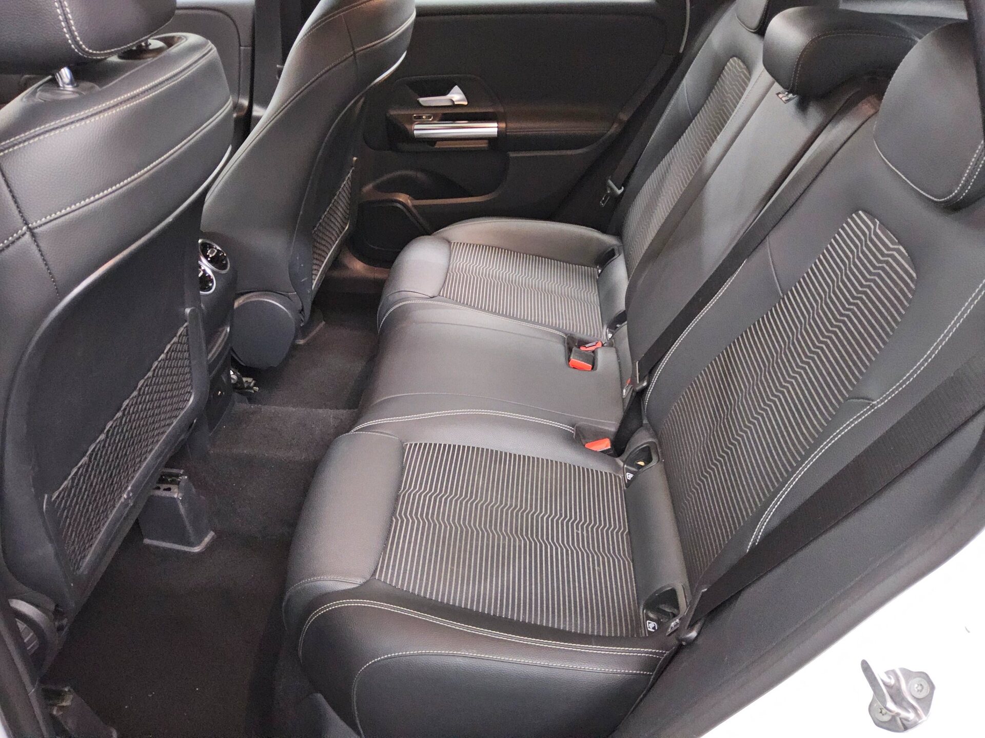 Mercedes-Benz B 200 d 13