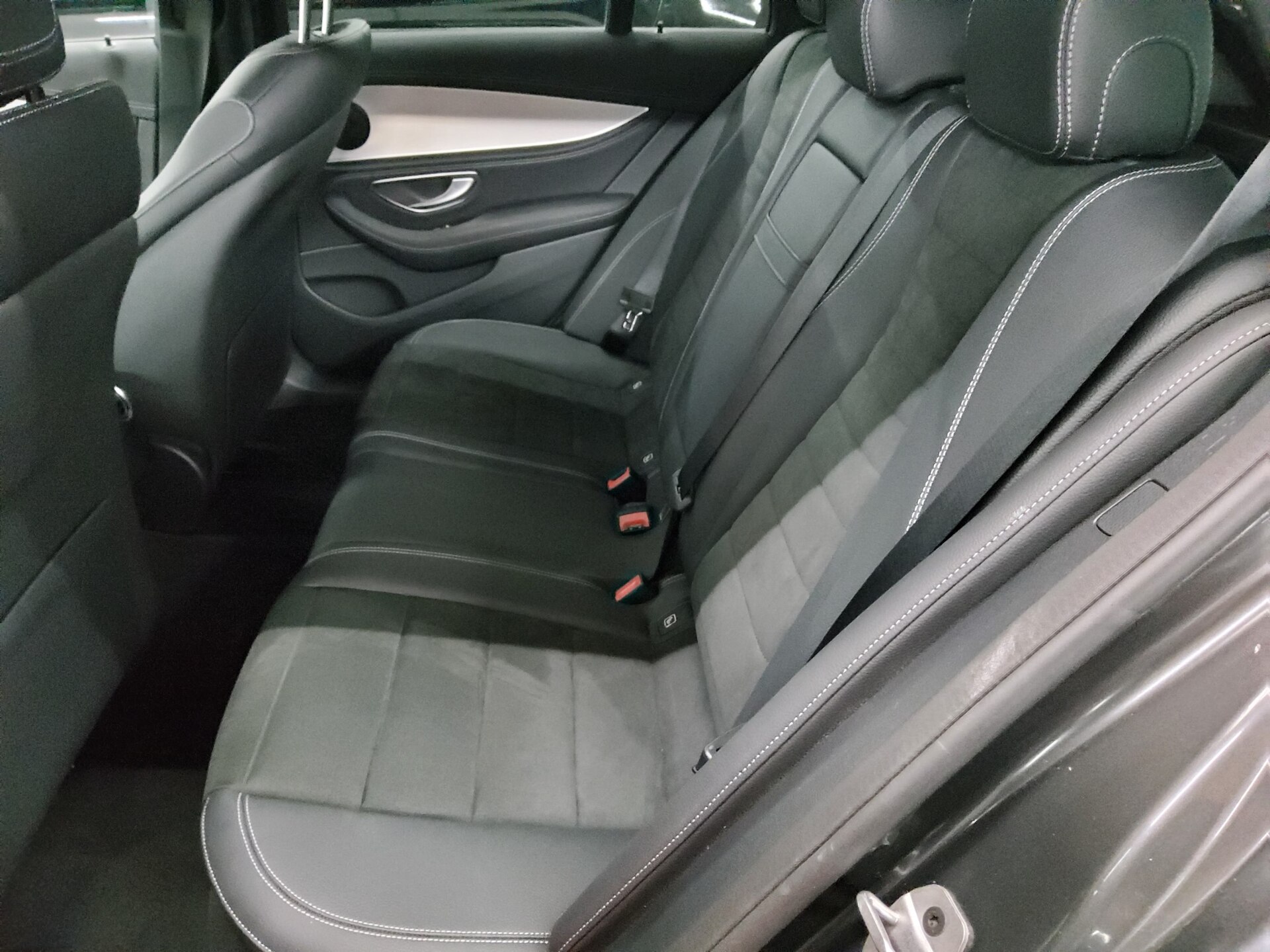 Mercedes-Benz E 300 T de AMG-Line Navi LED vc 13