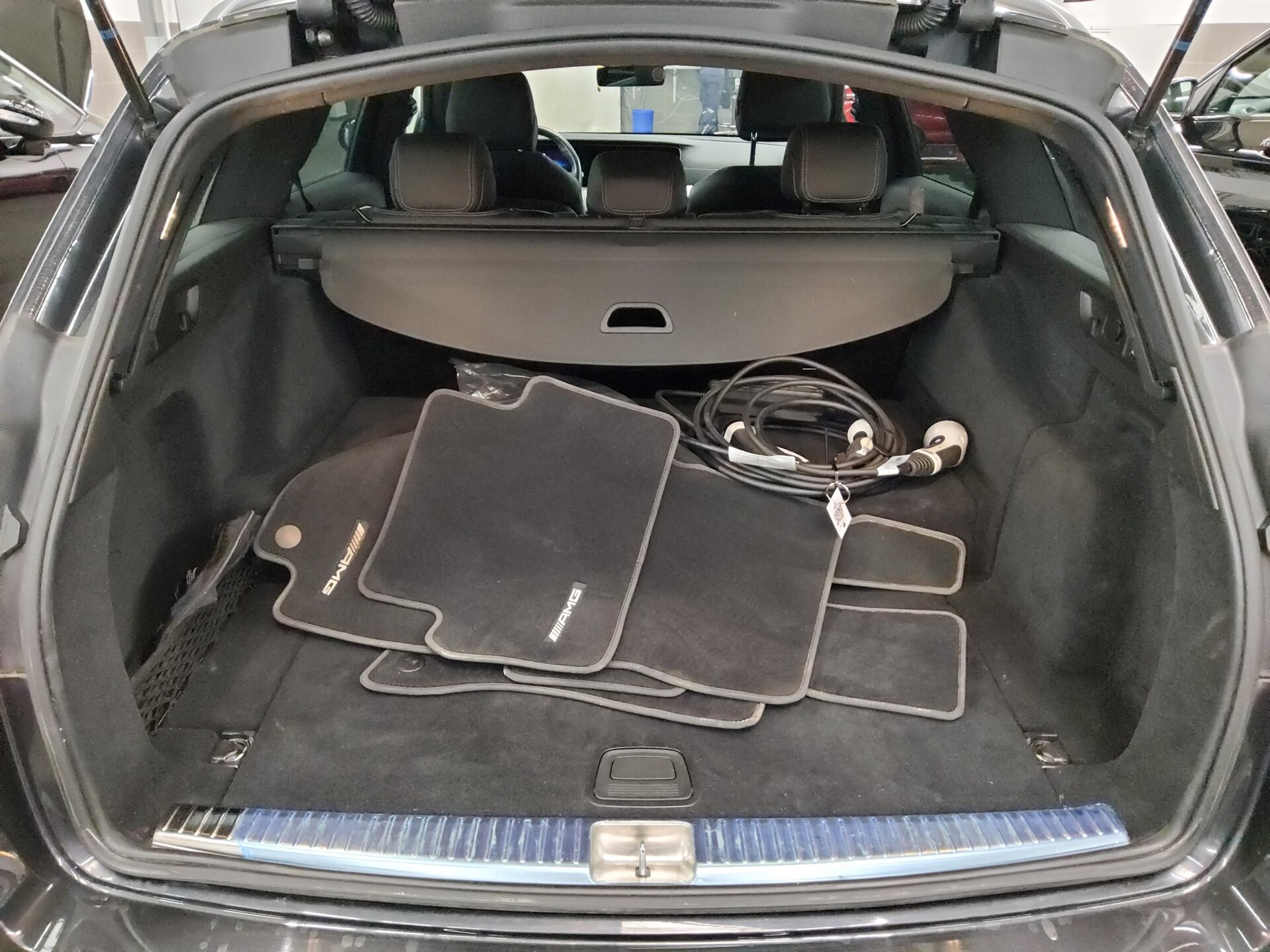 Mercedes-Benz E 300 T de AMG-Line Navi LED vc 12