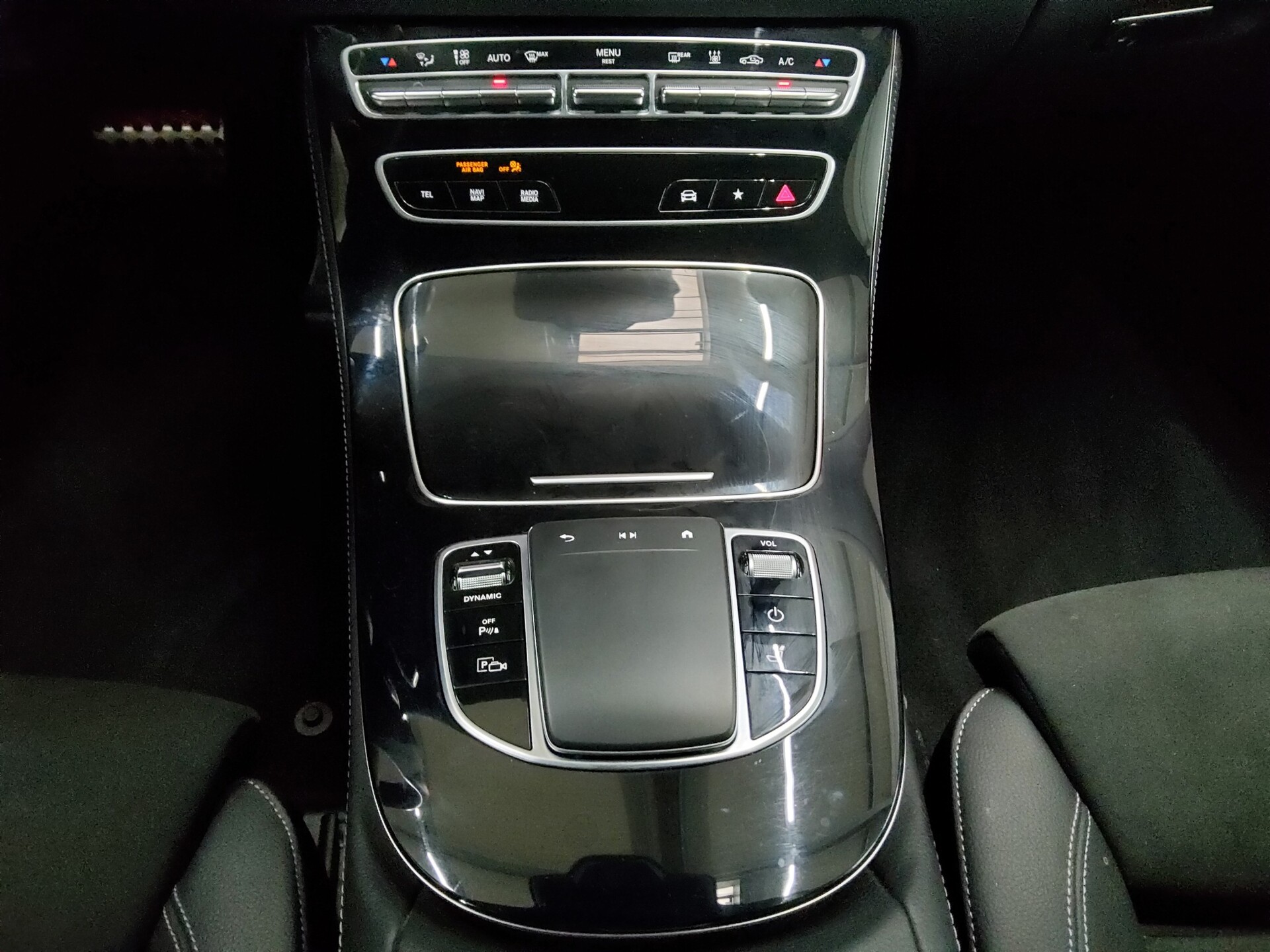 Mercedes-Benz E 300 T de AMG-Line Navi LED vc 6