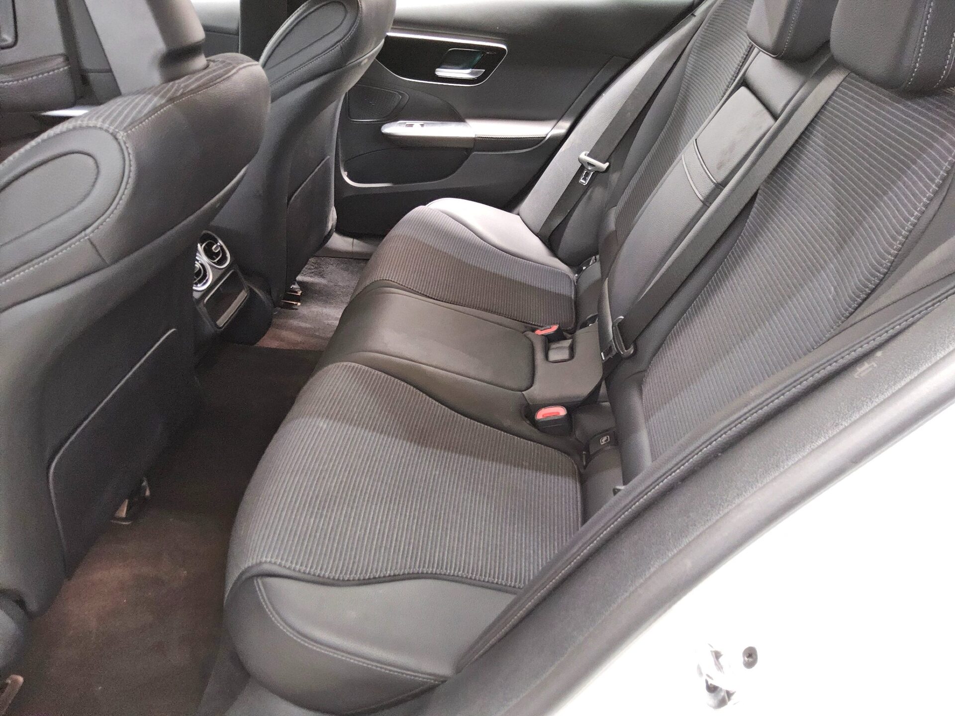 Mercedes-Benz C 200 T d Avantgarde T-Leder Navi LED Sound 12