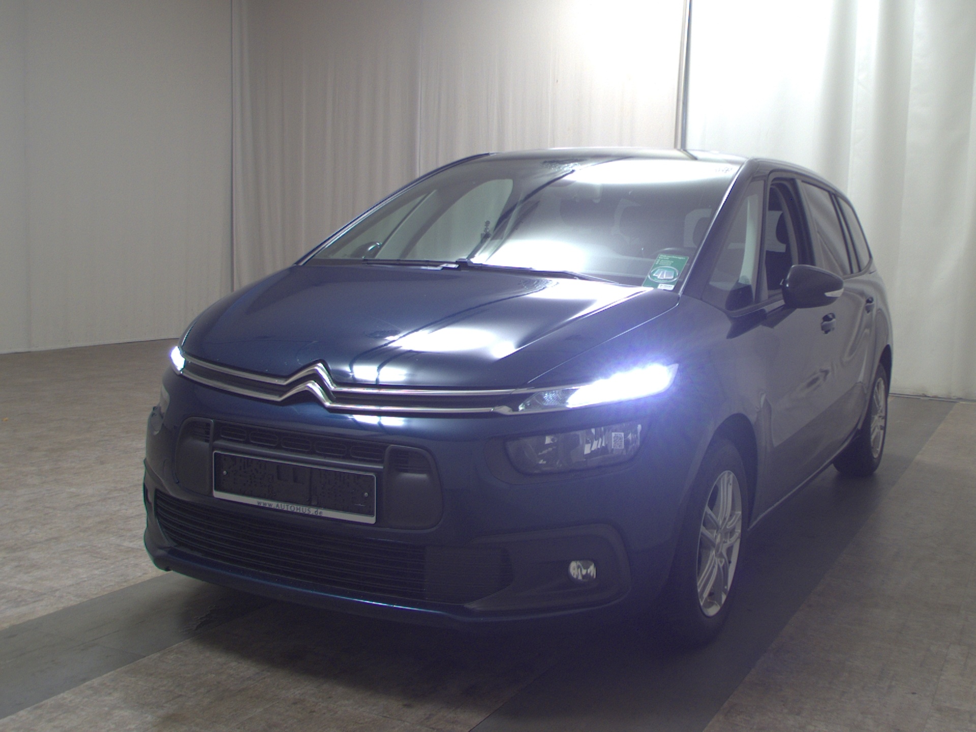Citroën SpaceTourer 1.5 BlueHDi 7-Sitzer 2