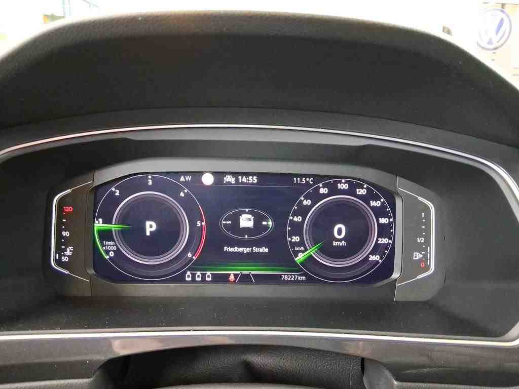 Volkswagen Tiguan 2.0 TDI Elegance AID AHK 8