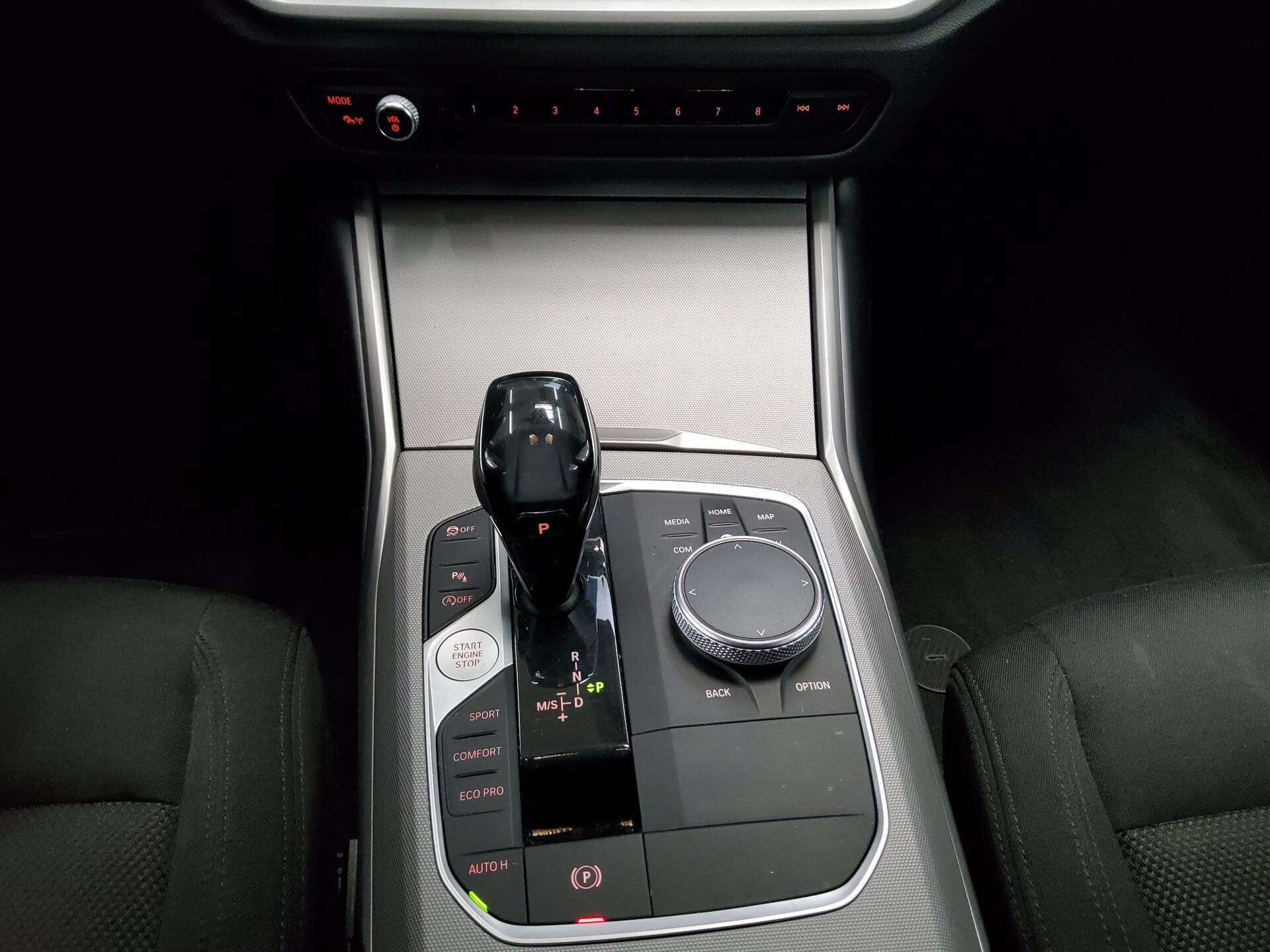 BMW 330iA Touring 6