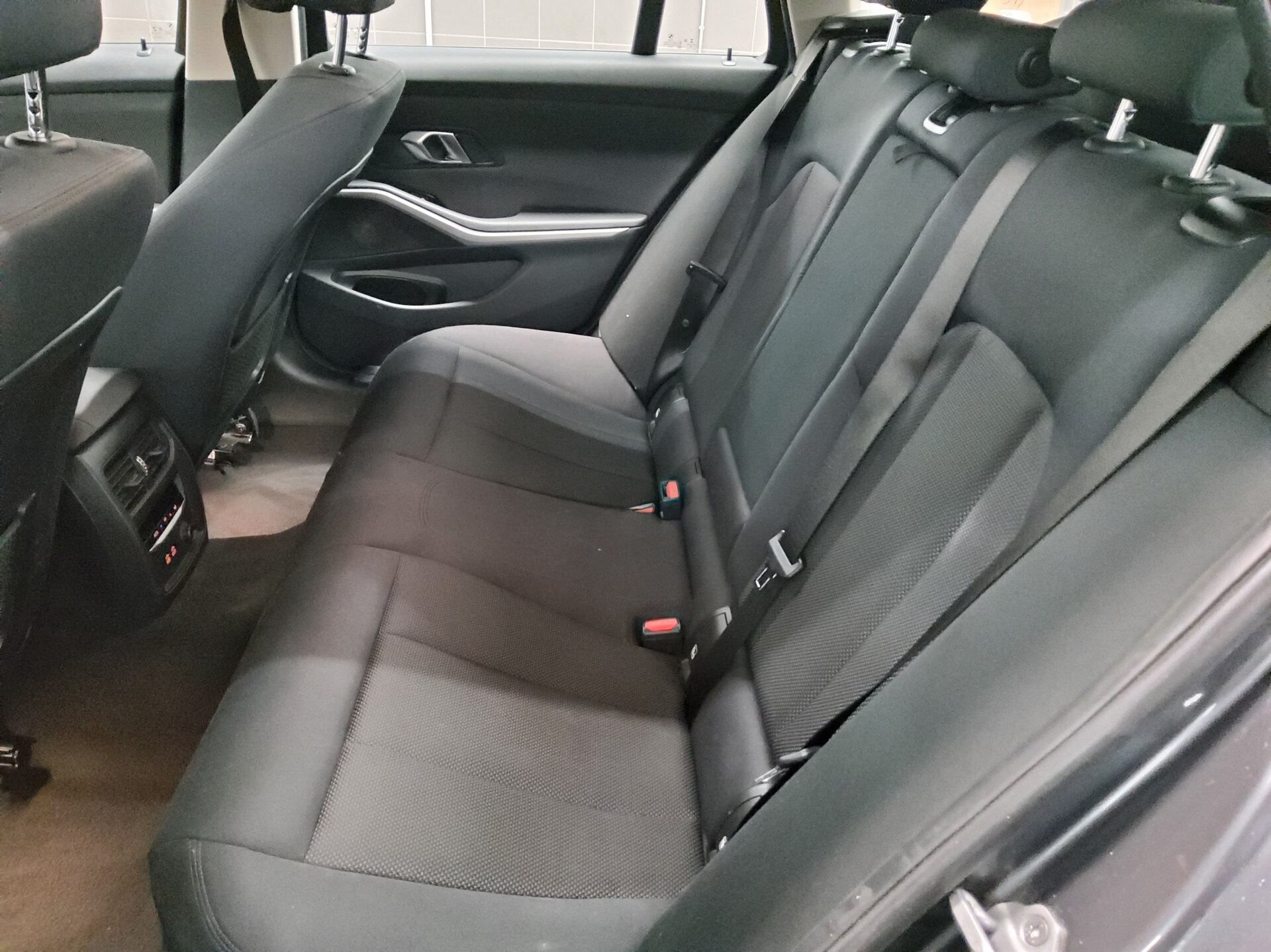 BMW 330iA Touring 13