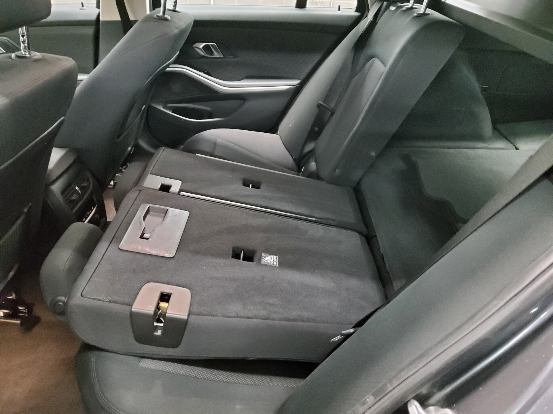 BMW 330iA Touring 12