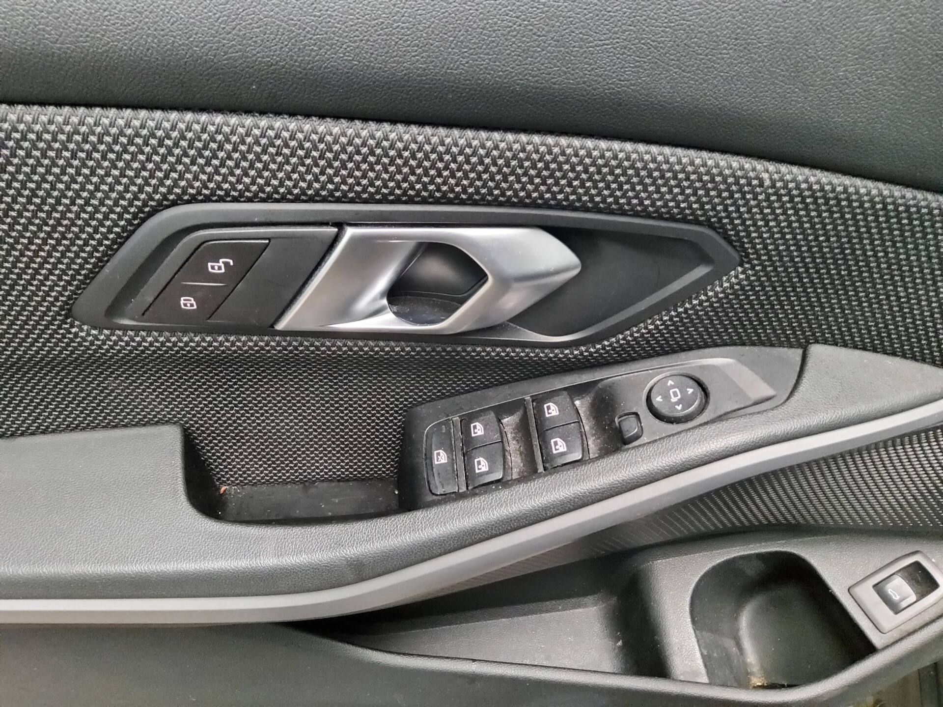 BMW 330iA Touring 9