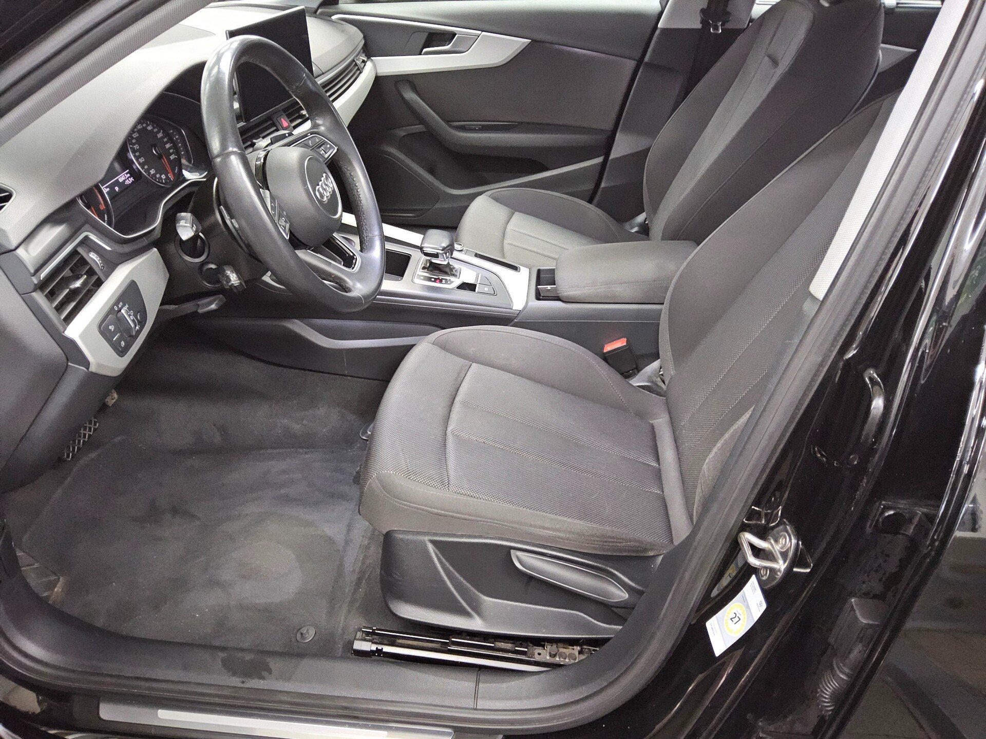 Audi A4 35 TDI advanced Navi+ LED PDC SHZ 8