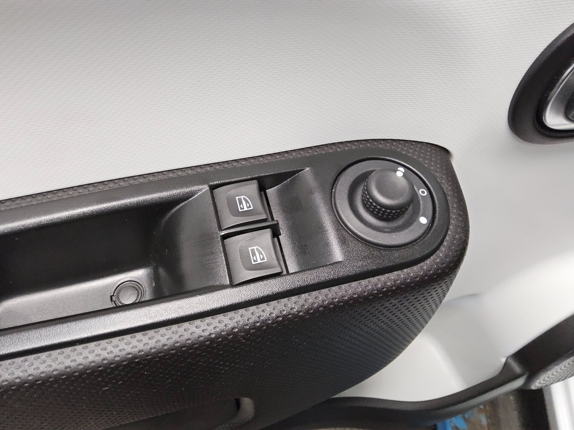 Renault Twingo 1.0 Equilibre KLIMA BT ZV USB 9