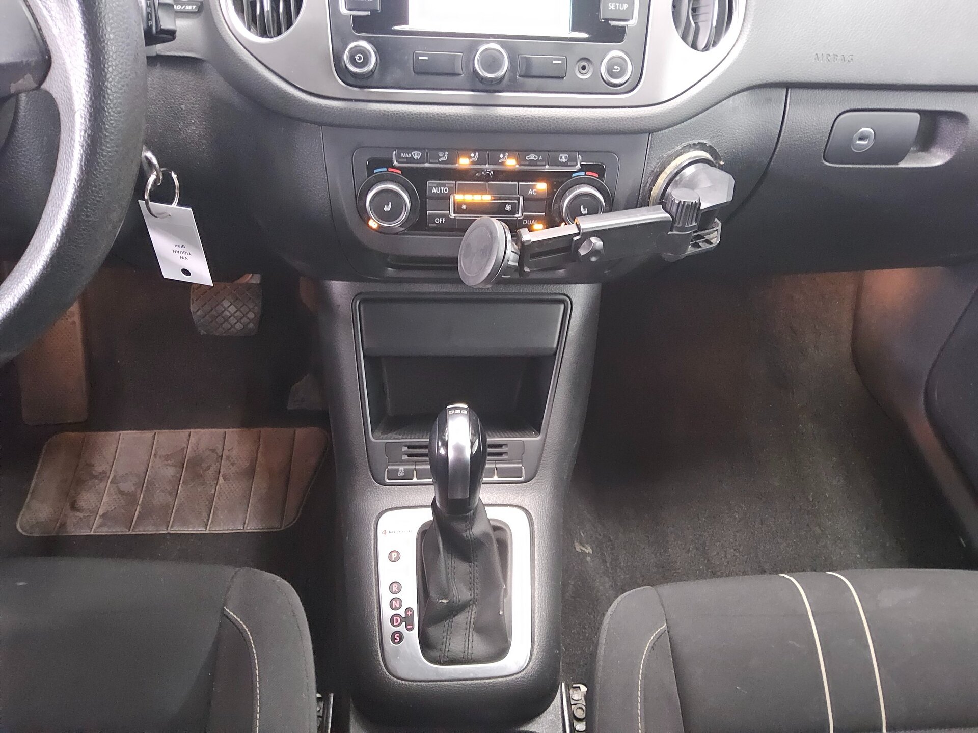 Volkswagen Tiguan 2.0 TDI 4M Trend&Fun Navi AHK Tempomat 6
