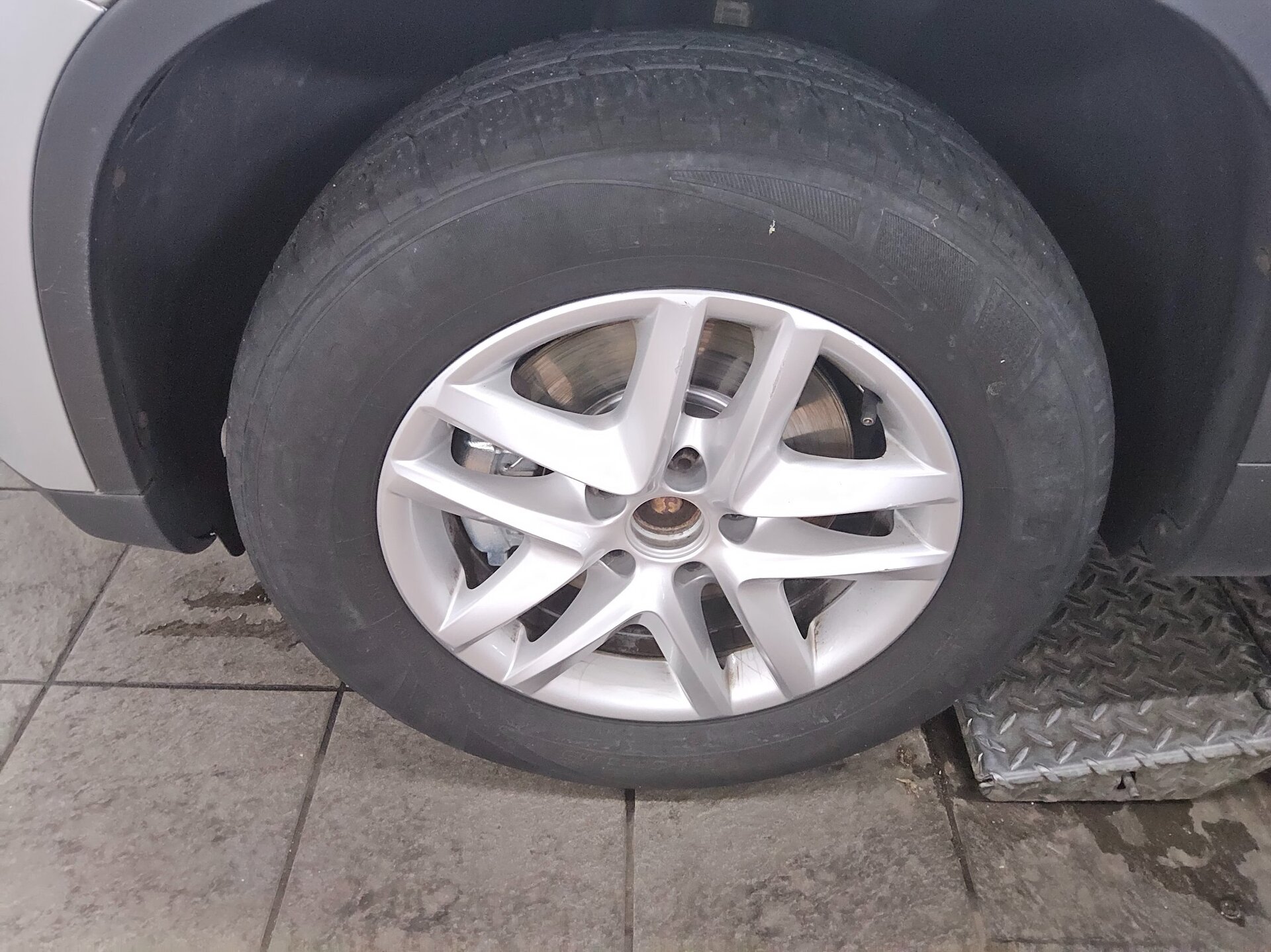 Volkswagen Tiguan 2.0 TDI 4M Trend&Fun Navi AHK Tempomat 10