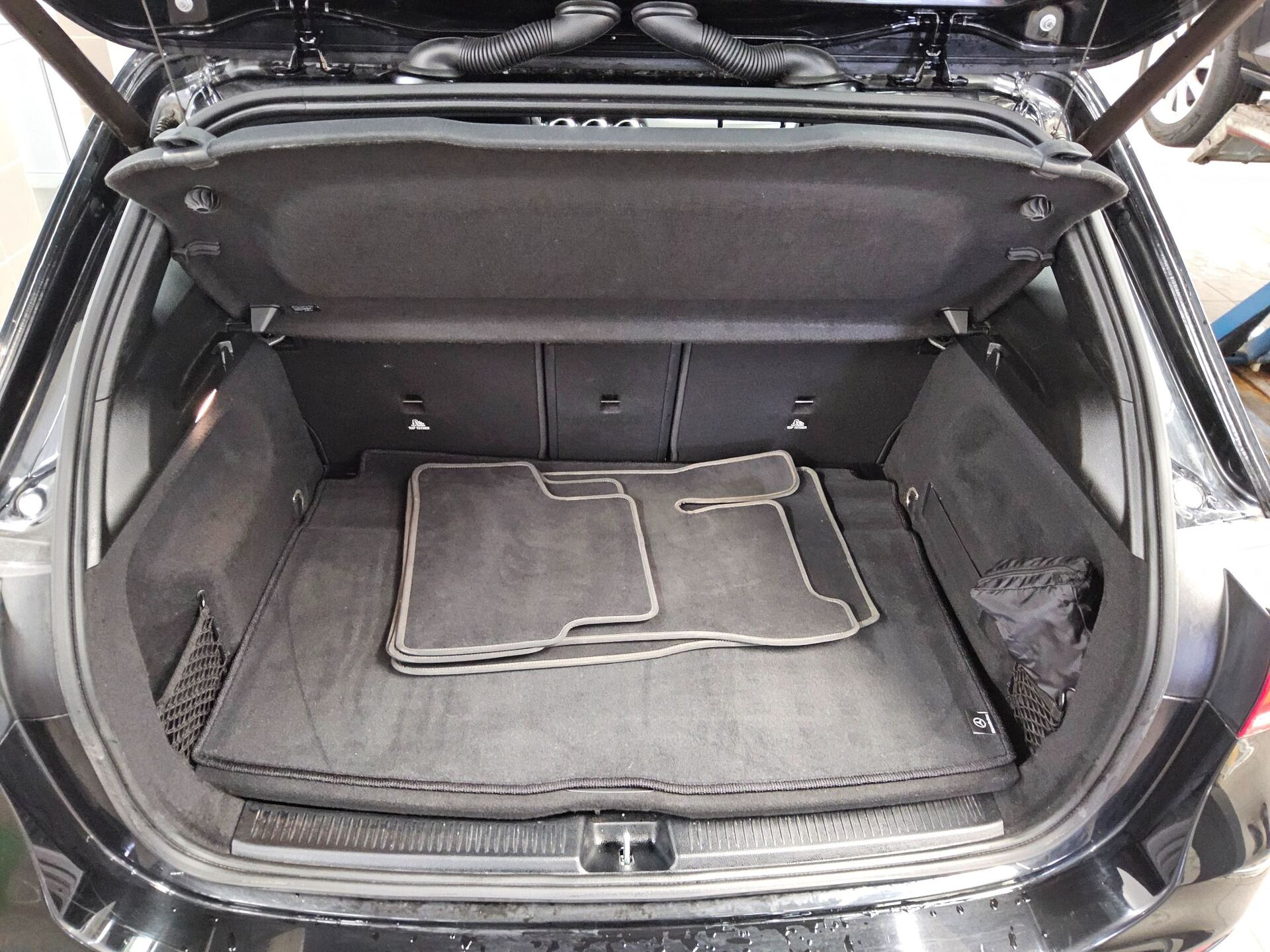 Mercedes-Benz B 200 d 12