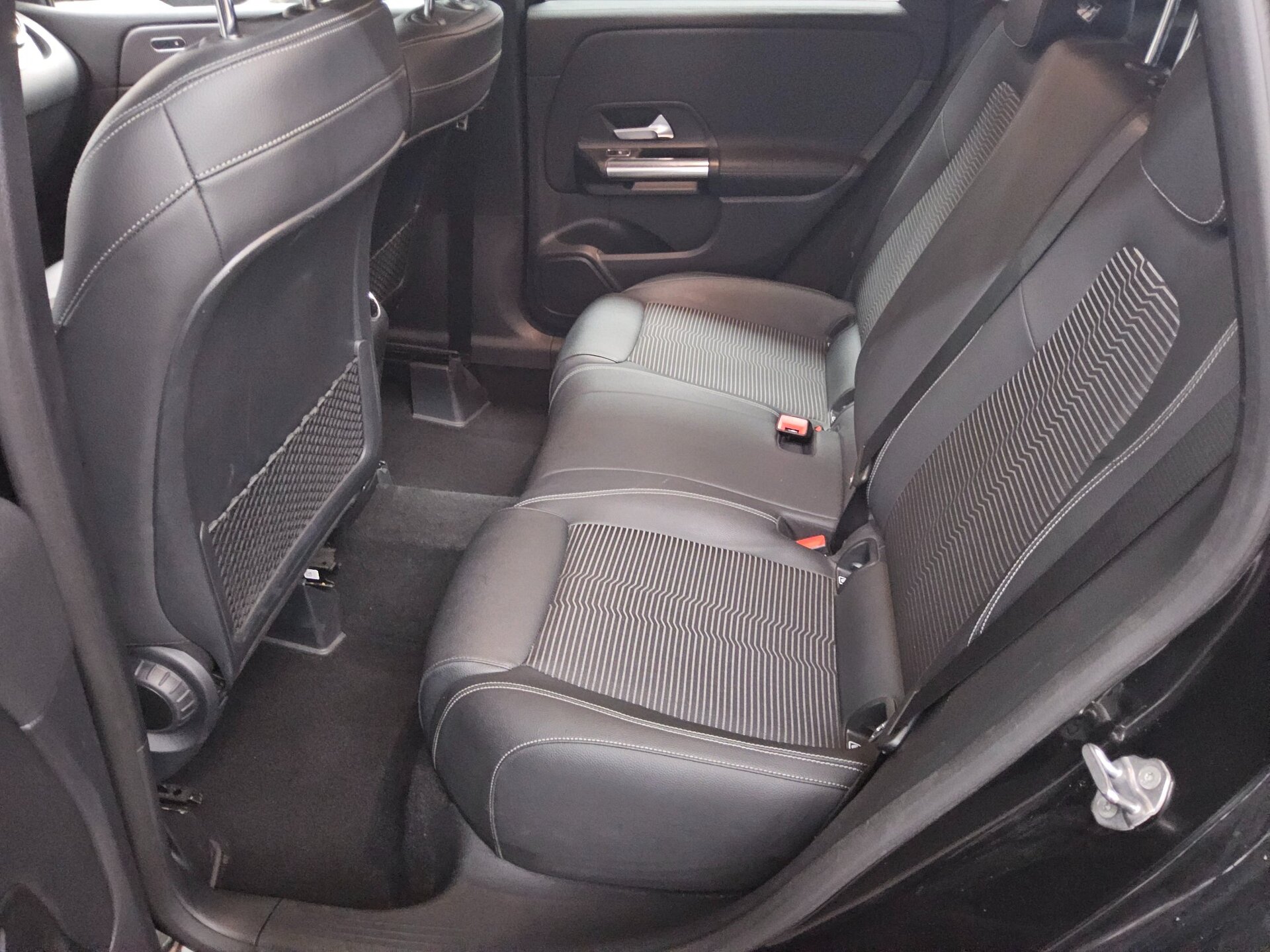 Mercedes-Benz B 200 d 13