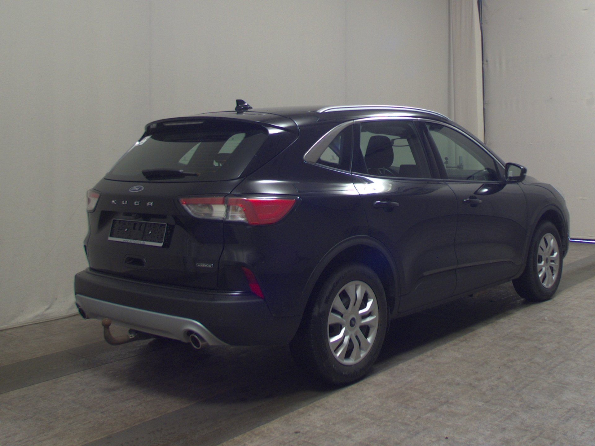 Ford Kuga 2.5 Duratec Titanium 4