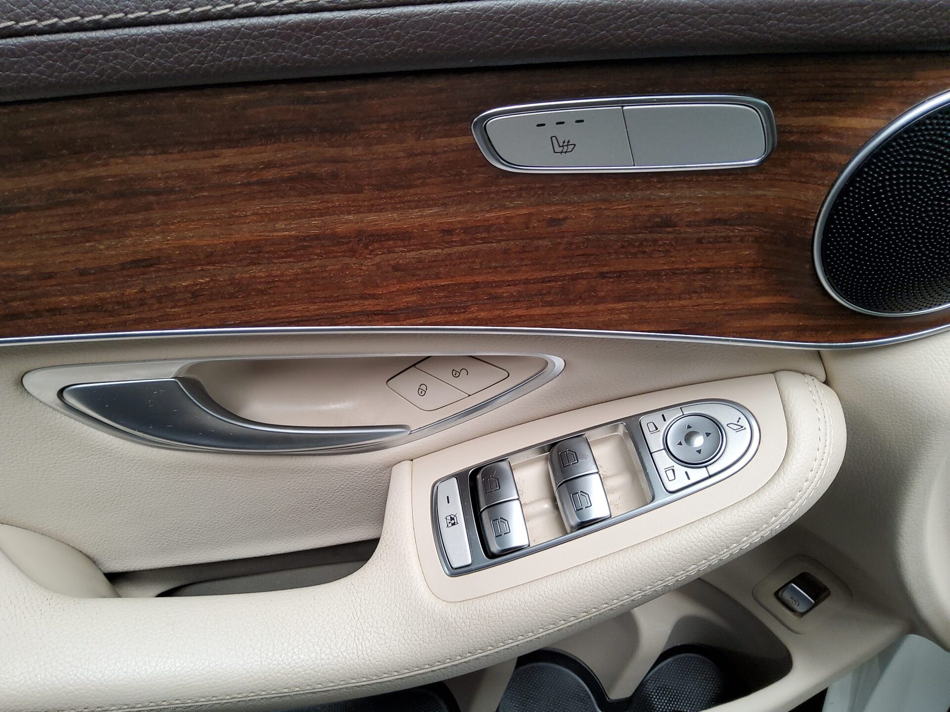 Mercedes-Benz GLC 300 de 4M 9