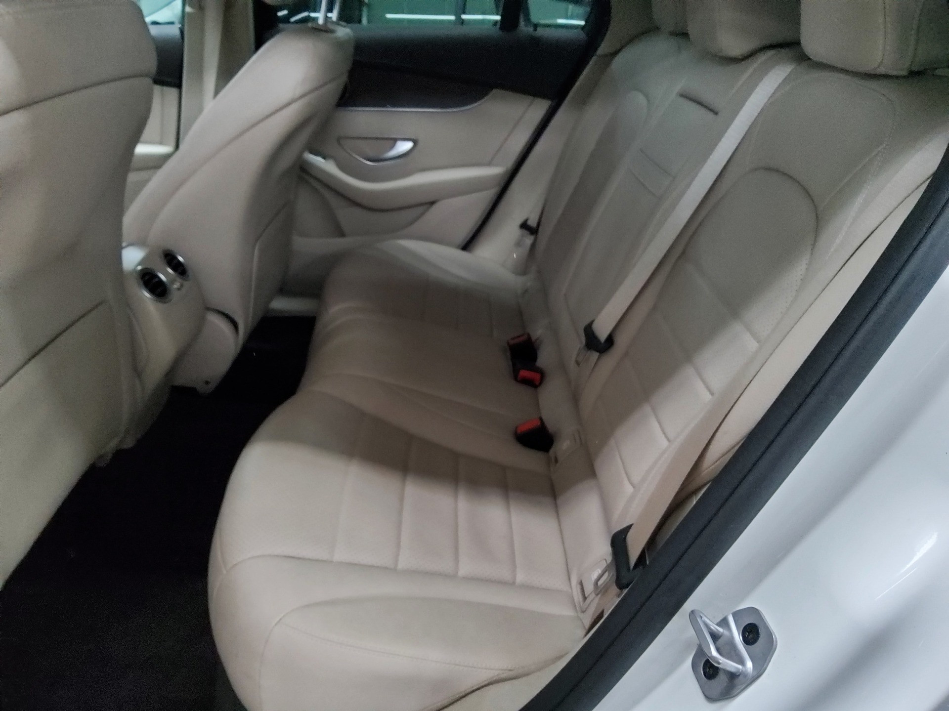 Mercedes-Benz GLC 300 de 4M 13
