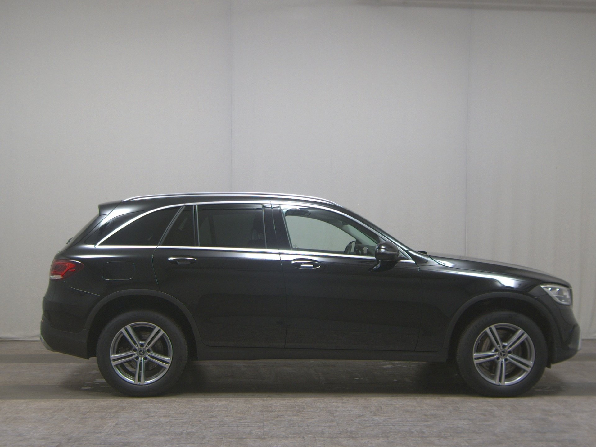 Mercedes-Benz GLC 300 e 4M Navi LED MBUX Kamera Distronic+
