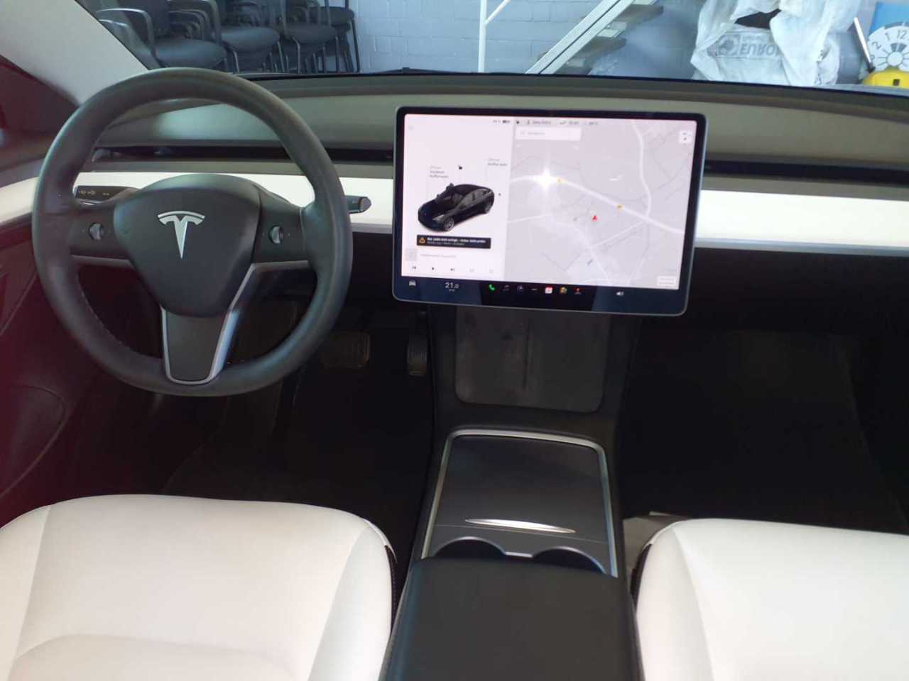 Tesla Model 3 SHZ RFK ACC LENKRADHZG AUTOP. 5