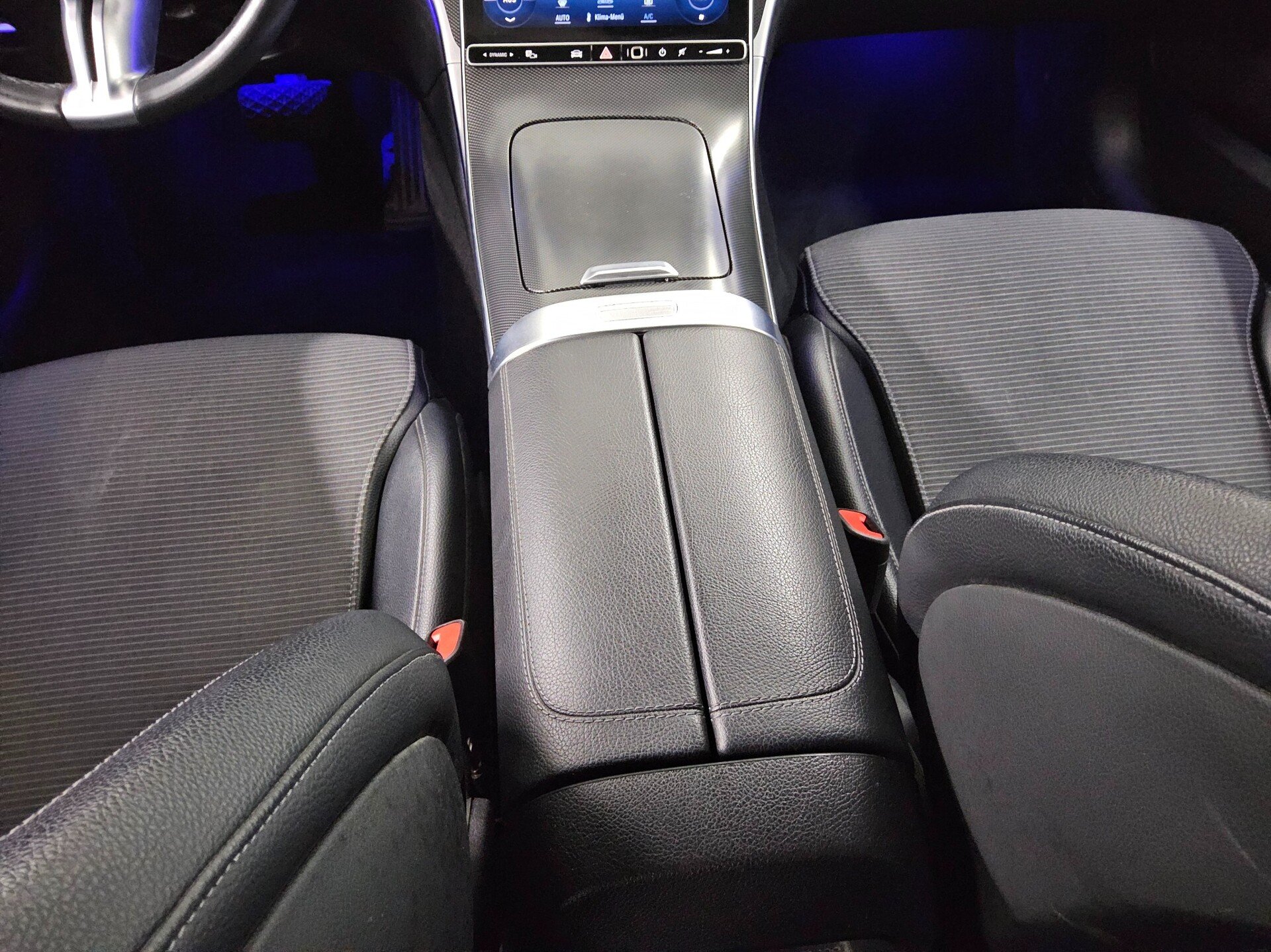 Mercedes-Benz C 220 T d Avantgarde T-Leder Navi LED Sound RfK 6