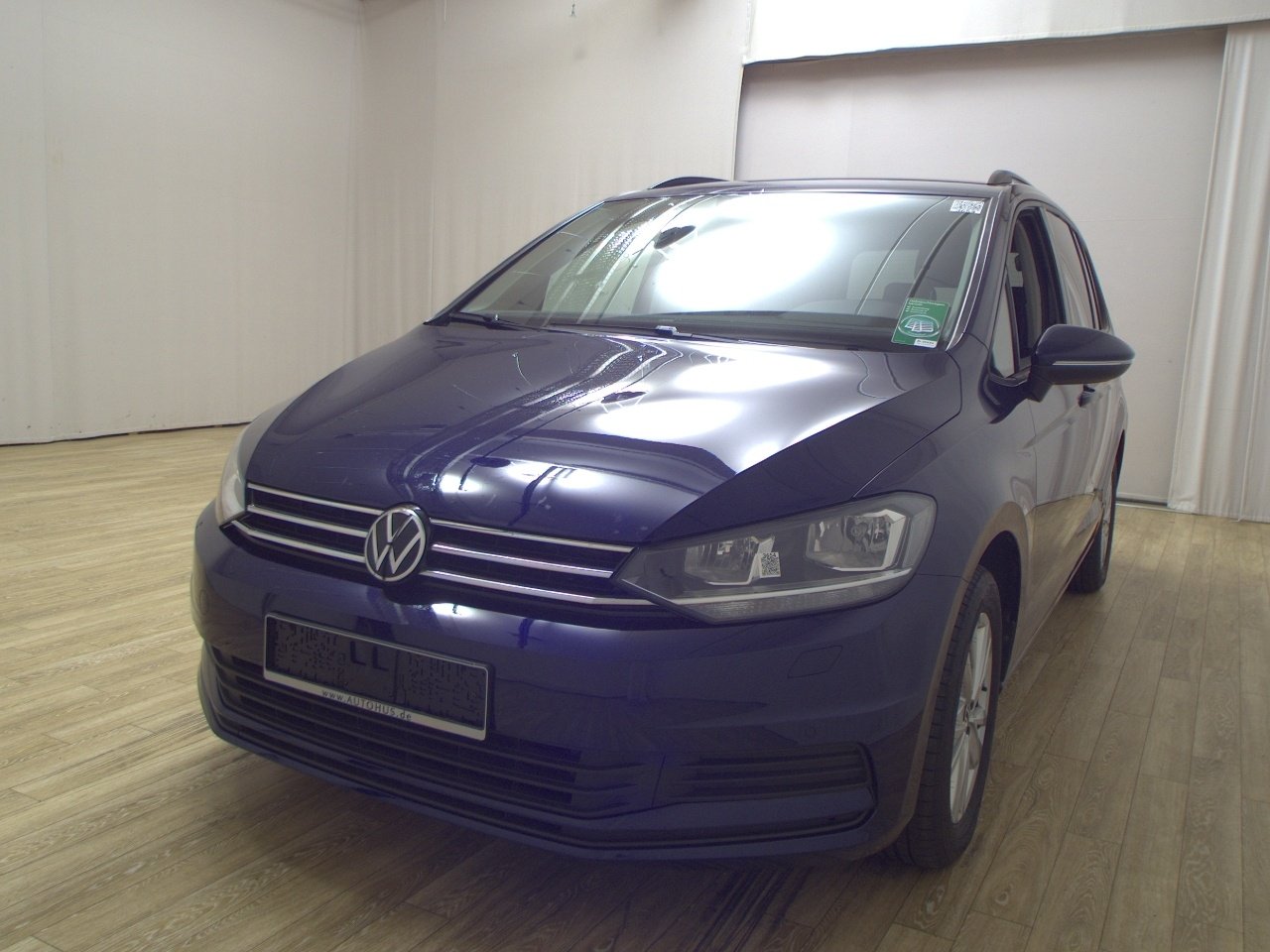Volkswagen Touran 2.0 TDI Comf. Navi RFK ACC Keyless Shz 2