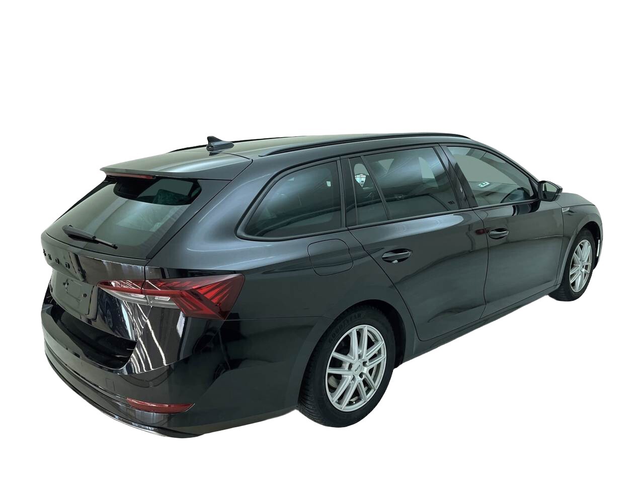 Skoda Octavia Kombi 2.0 TDI SportLine Navi LED Virtual HuD ACC 4