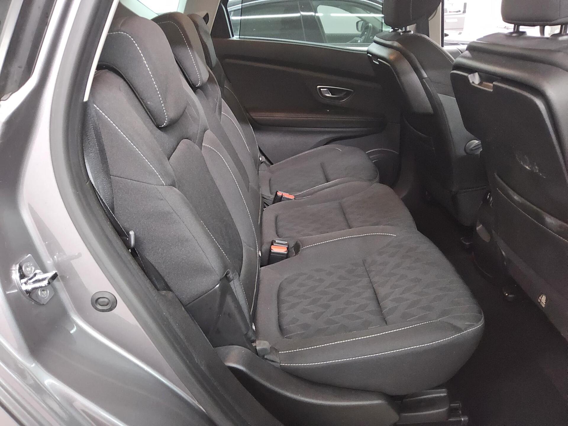 Renault Scenic 1.3 TCe Limited Navh PDC AHK Shz 13