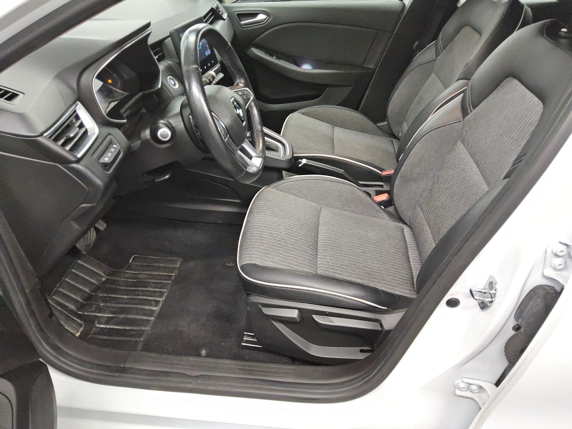 Renault Clio 1.3 TCe 9