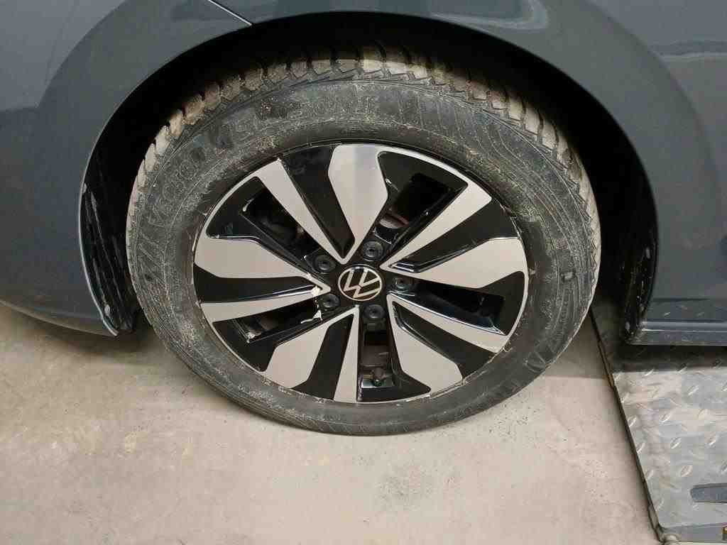 Volkswagen Golf-8 2.0 TDI Move 2.0 TDI MOVE NAVI LED 12