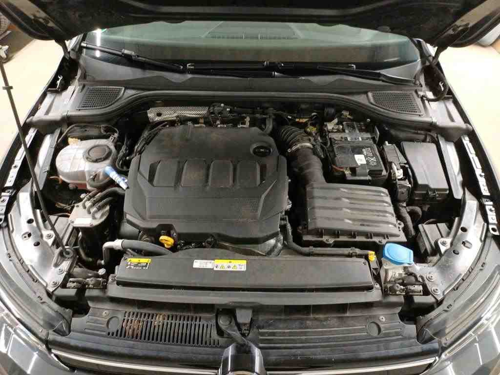 Volkswagen Golf-8 2.0 TDI Move 2.0 TDI MOVE NAVI LED 11