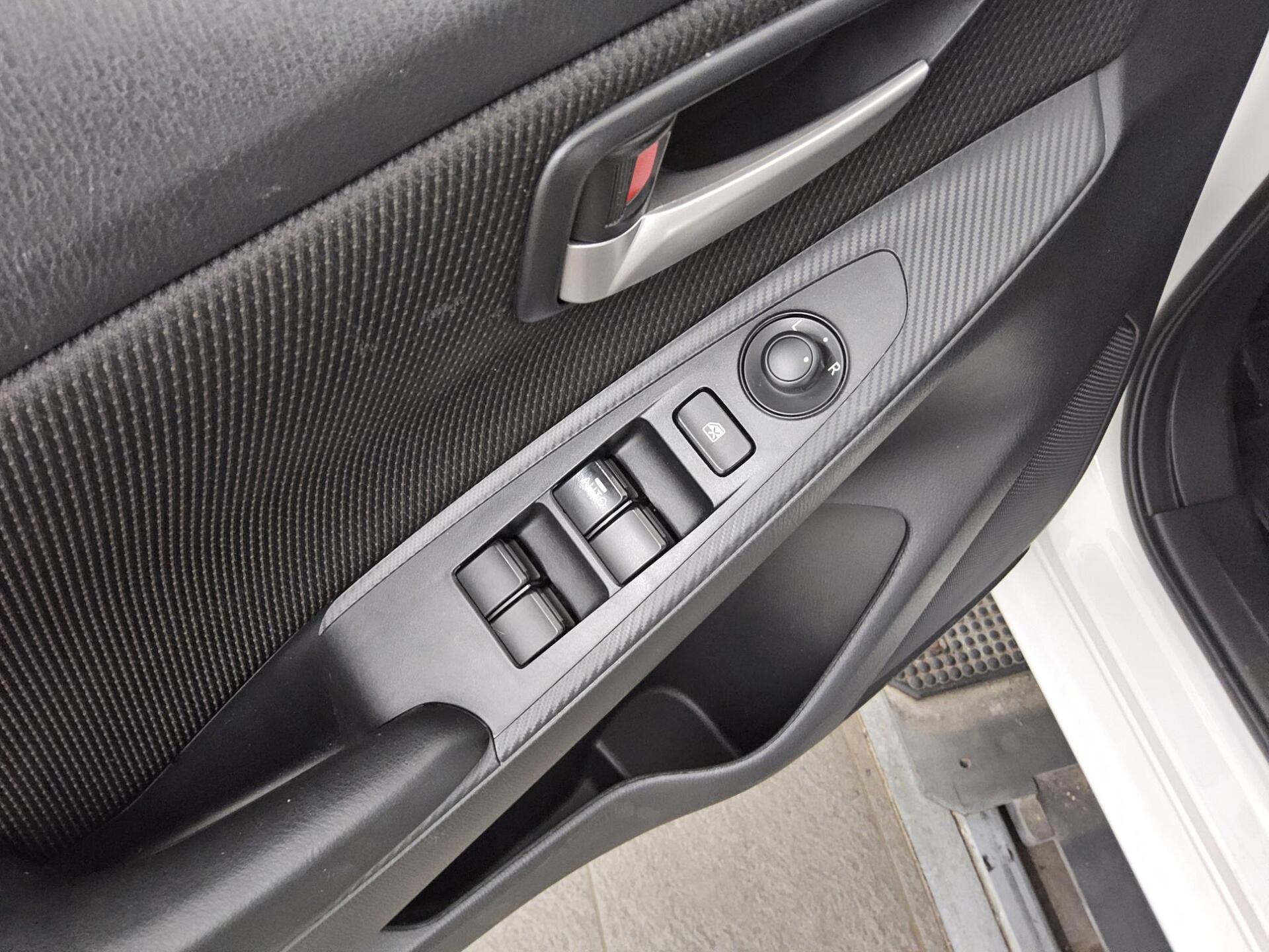 Mazda 2 1.5 Exclusive-Line 9