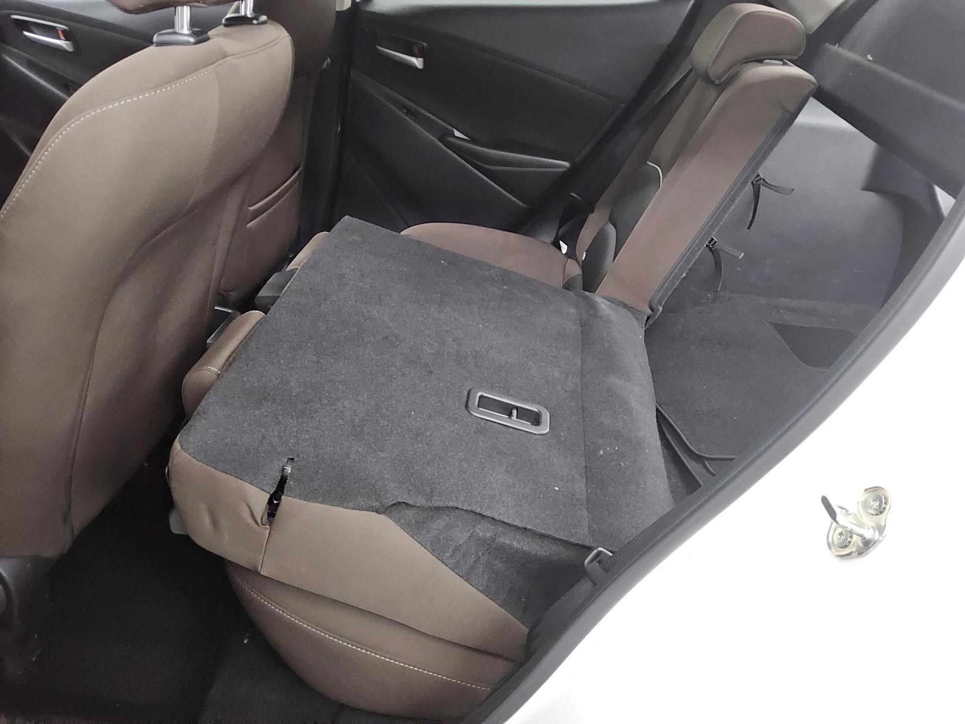 Mazda 2 1.5 Exclusive-Line 12