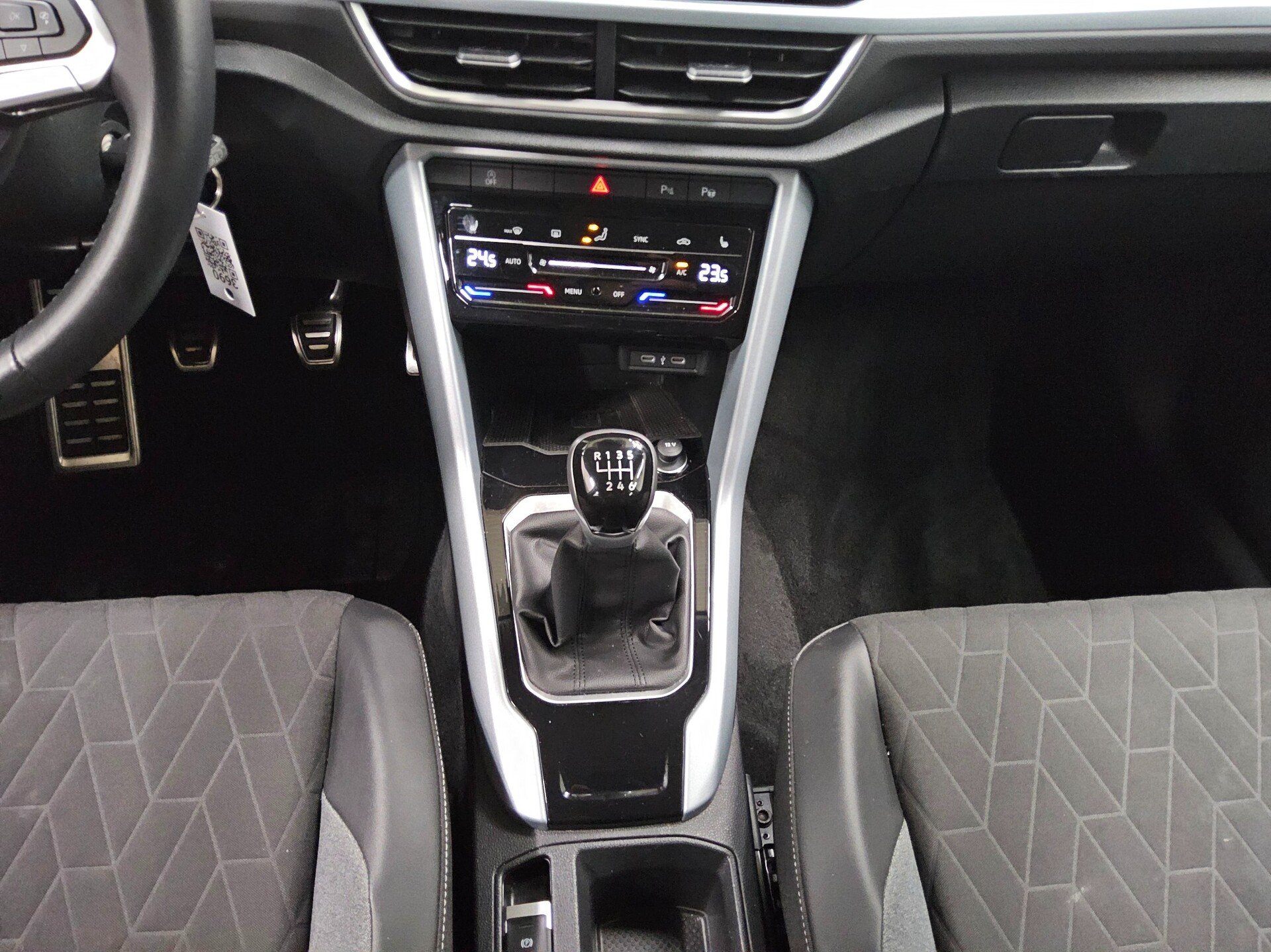 Volkswagen T-Roc 1.0 TSI Goal Navi LED DC PDC SHZ ACC 6