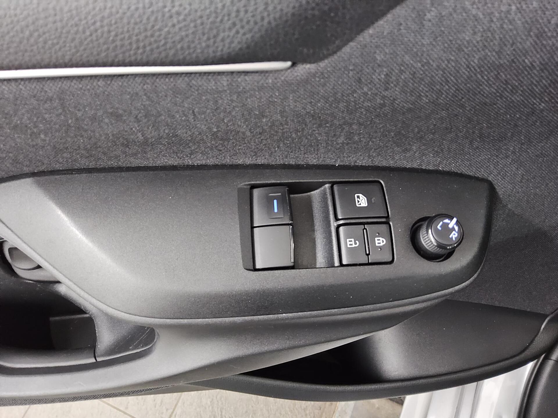 Toyota Yaris 1.5 VVT-I Edition Navi RFK Shz 9