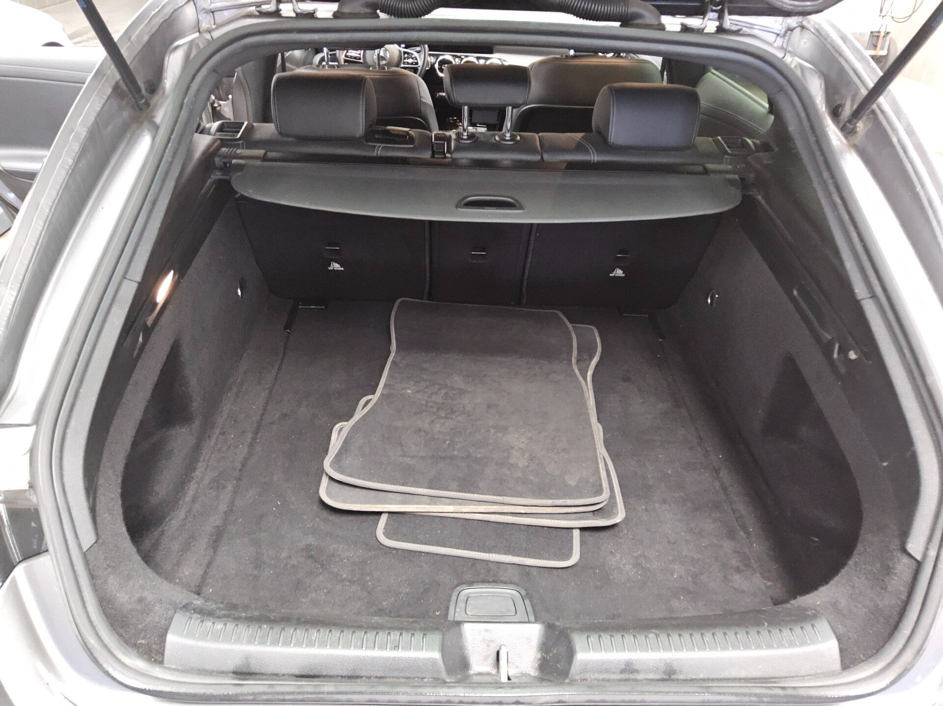 Mercedes-Benz CLA 200 SB d Progressive T-Leder Navi LED RfK 12