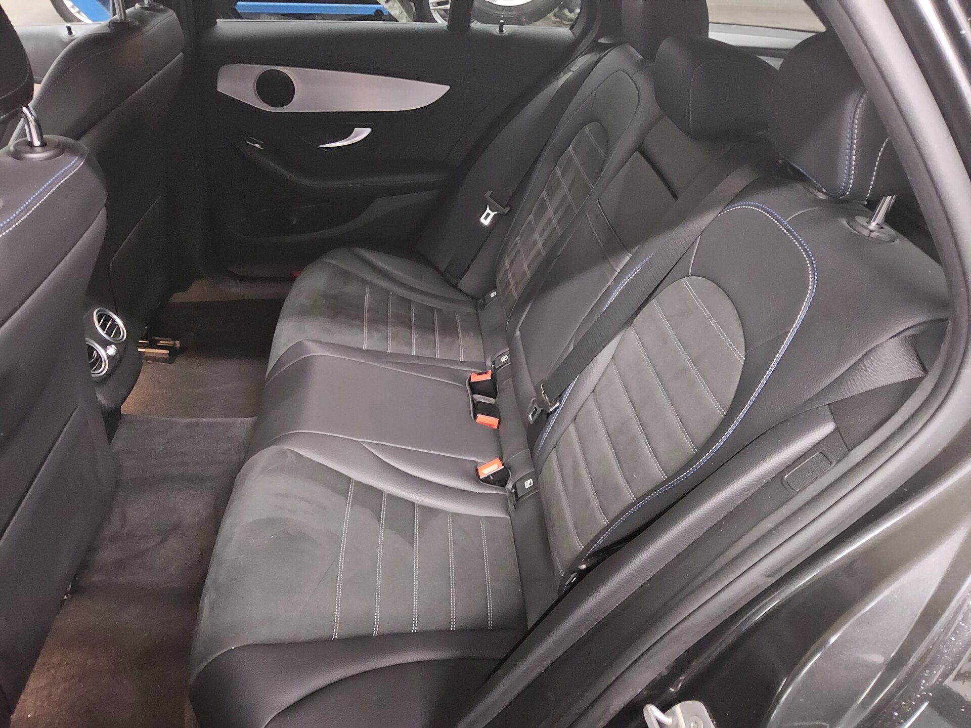 Mercedes-Benz C 220 T d AMG-Line 13