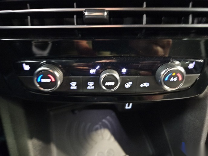 Opel Mokka 1.2 GS Line Navi LED Shz T-Leder RFK 9