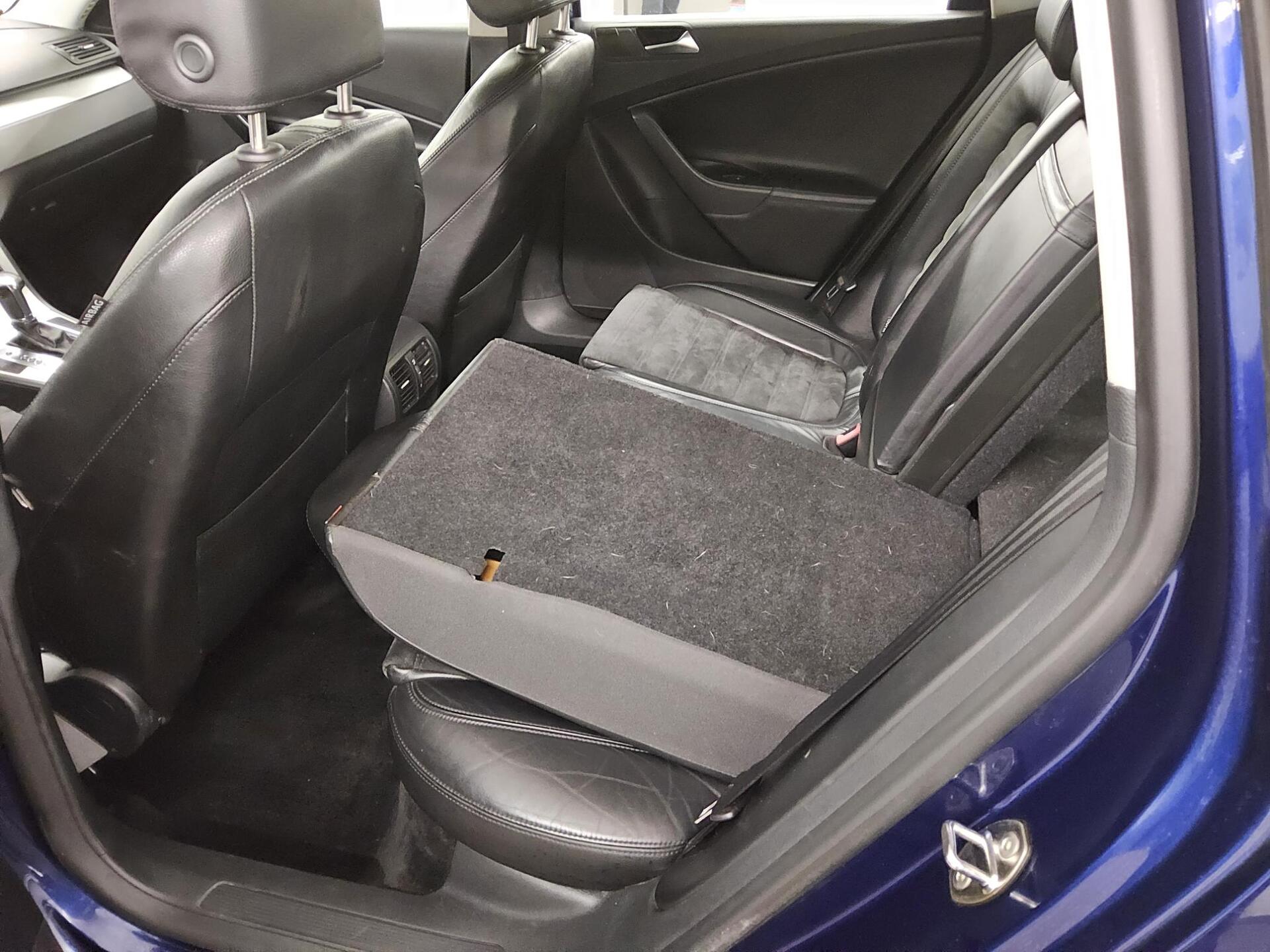 Volkswagen Passat Variant 2.0 TDI Trendline DSG T-Leder AHK 12